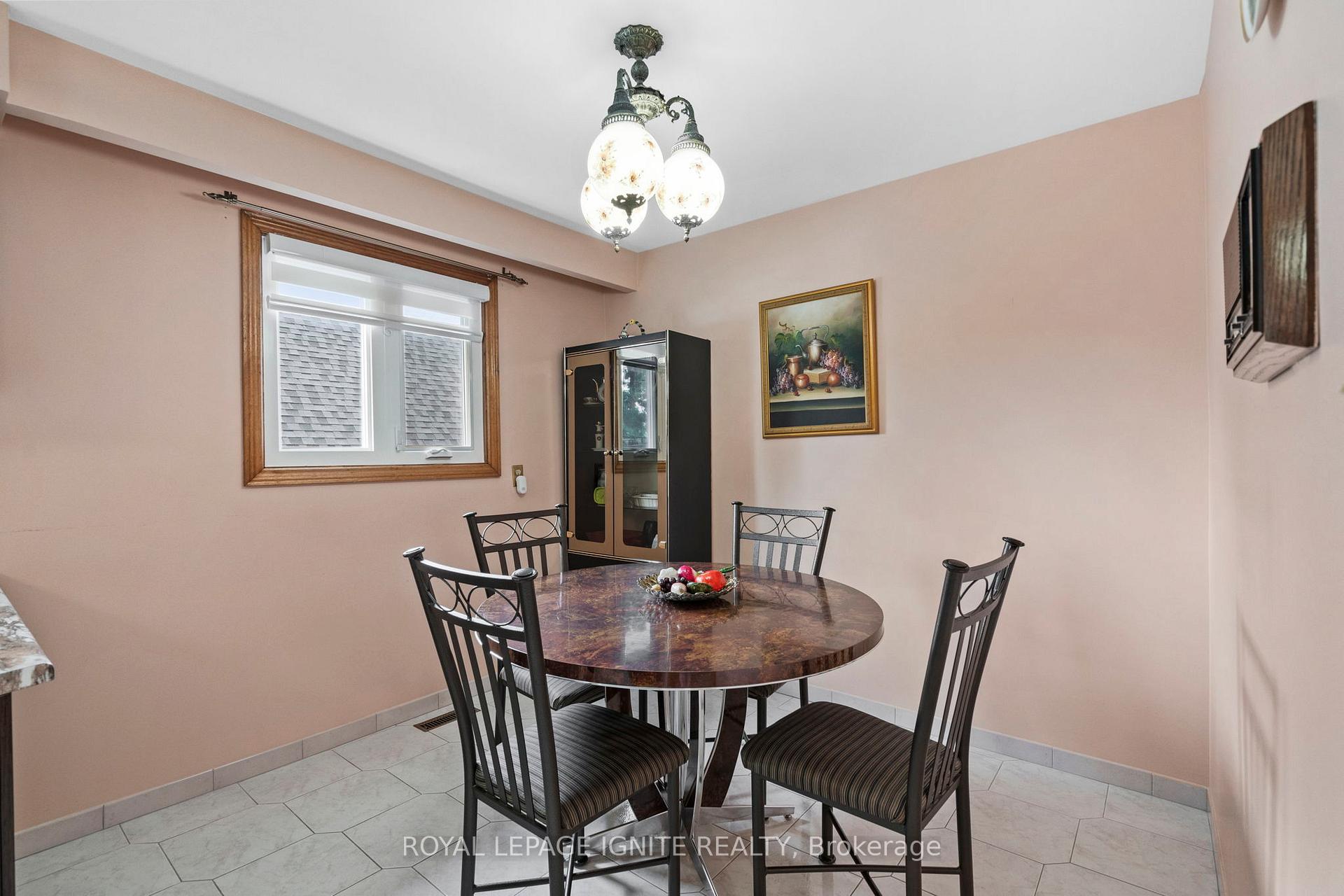 Photo 29 of 29 Ellerby Square N, Vaughan, West Woodbridge — HOMEH