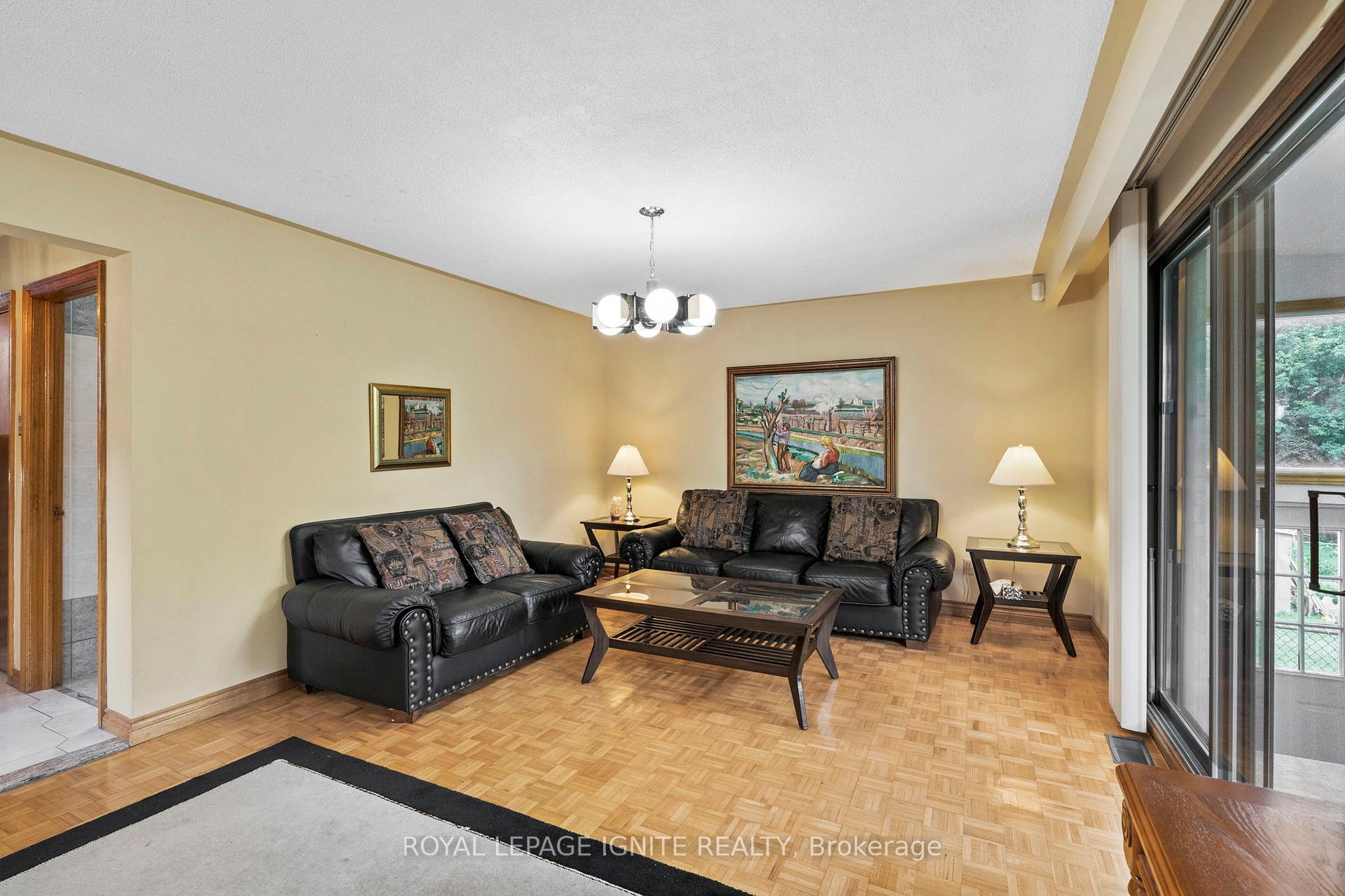 Photo 33 of 29 Ellerby Square N, Vaughan, West Woodbridge — HOMEH