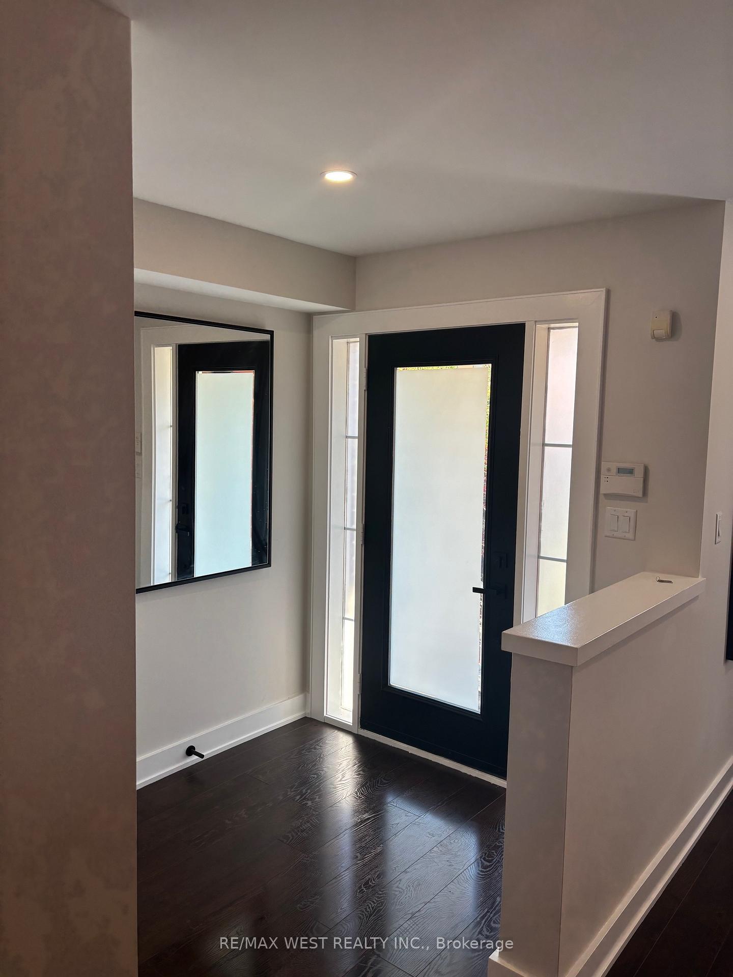 Photo 1 of 10 Villa Antica Drive, Vaughan, Sonoma Heights — HOMEH