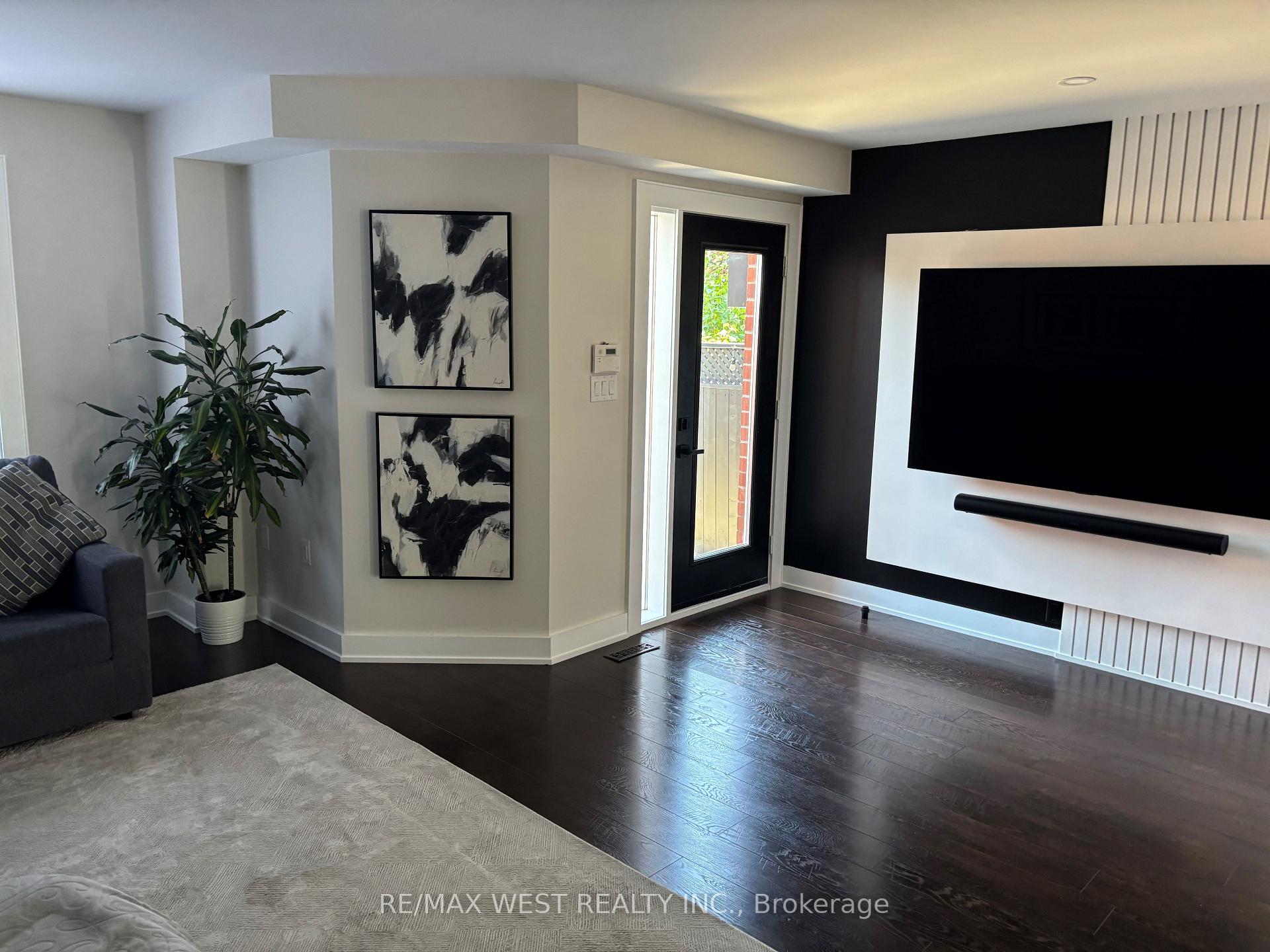 Photo 9 of 10 Villa Antica Drive, Vaughan, Sonoma Heights — HOMEH
