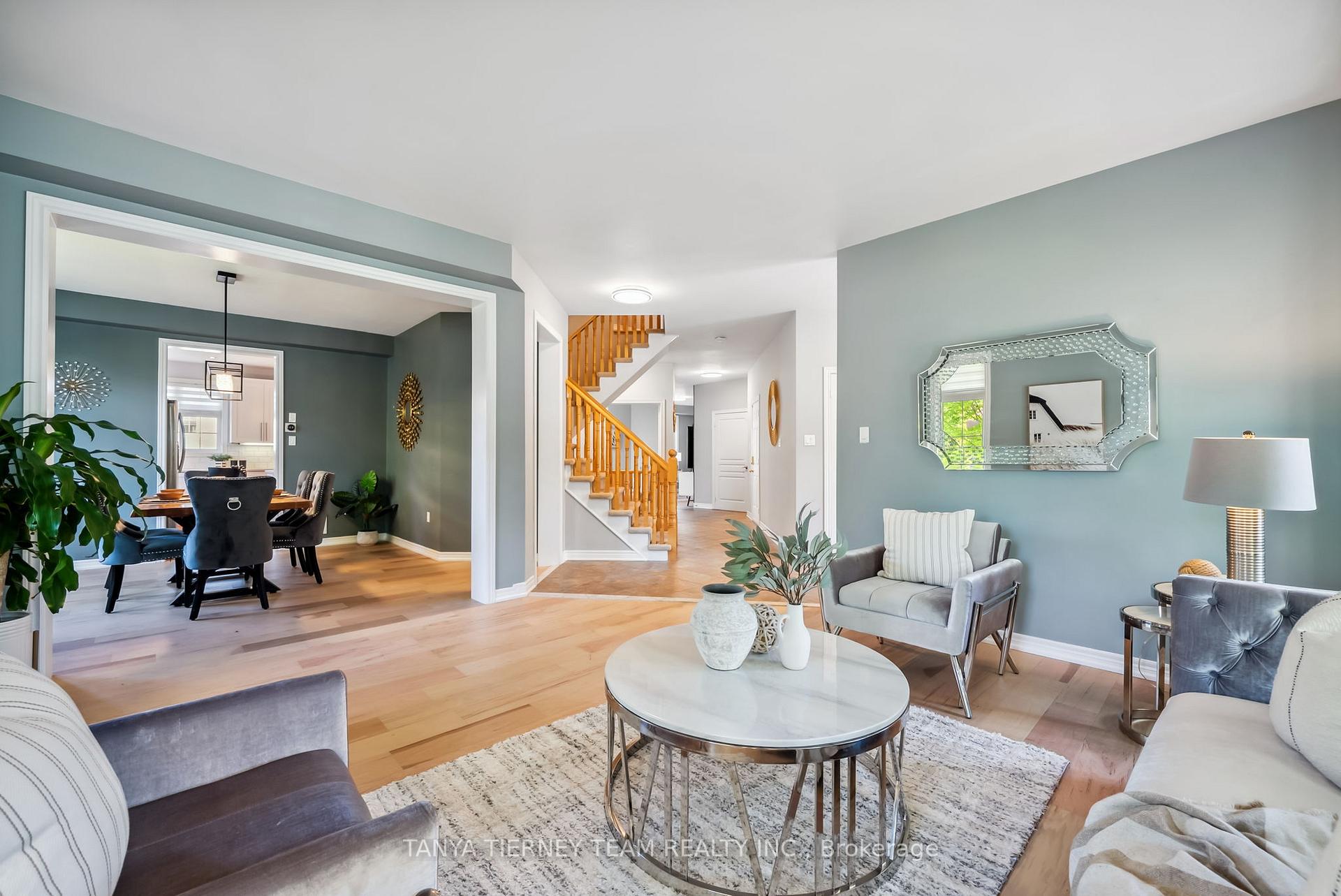 Photo 9 of 21 Rainbow Crescent, Whitby, Brooklin — HOMEH