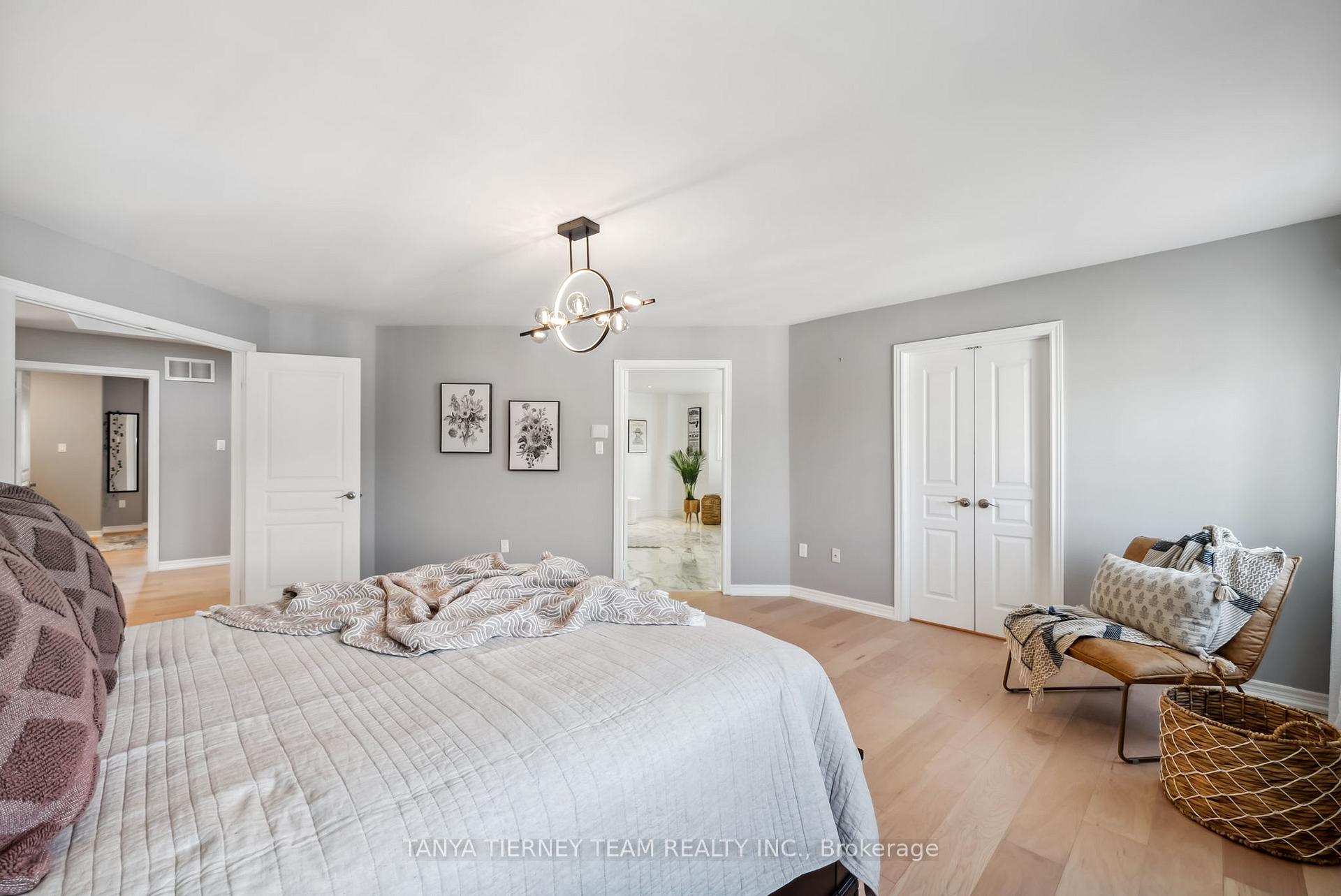 Photo 23 of 21 Rainbow Crescent, Whitby, Brooklin — HOMEH
