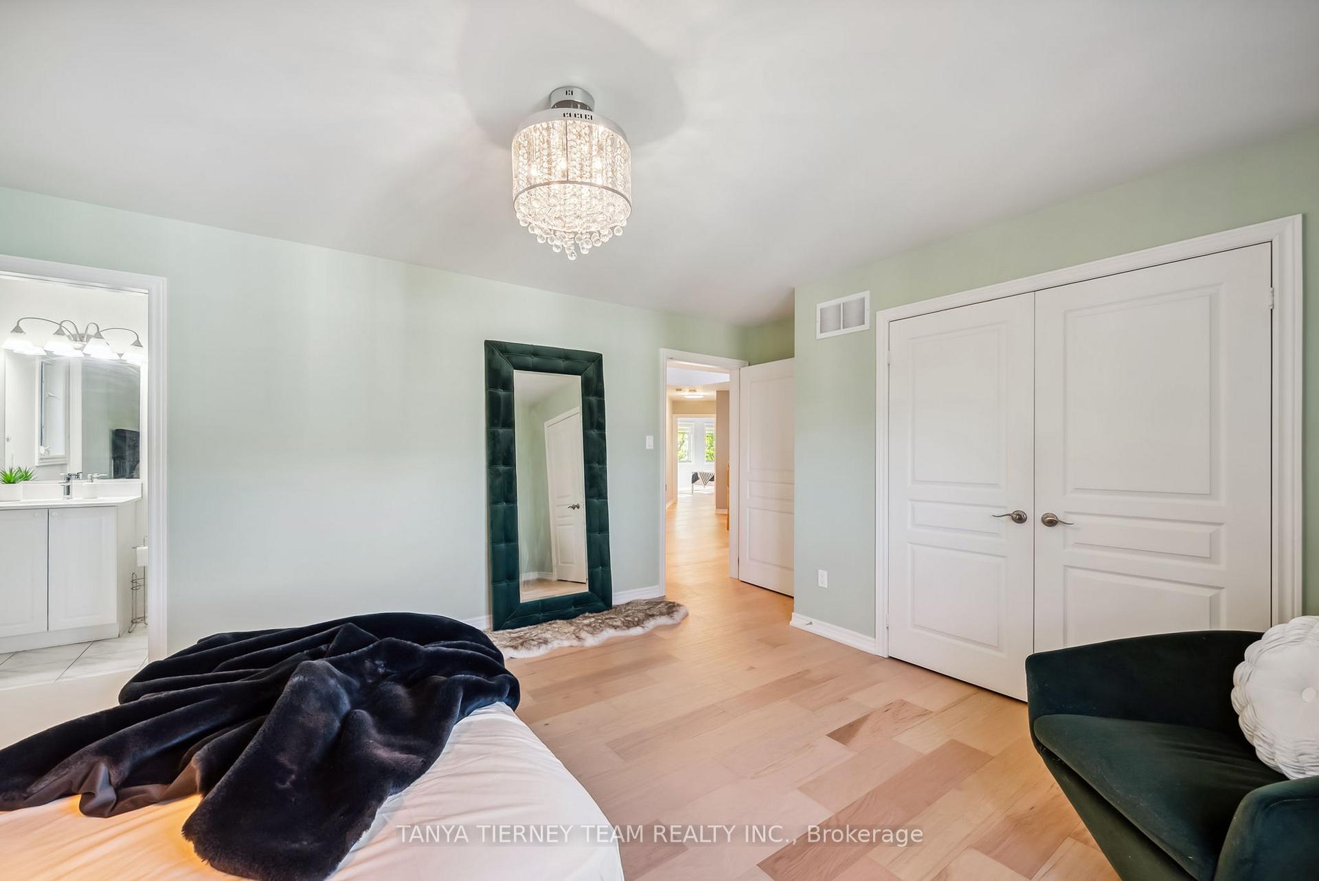 Photo 27 of 21 Rainbow Crescent, Whitby, Brooklin — HOMEH