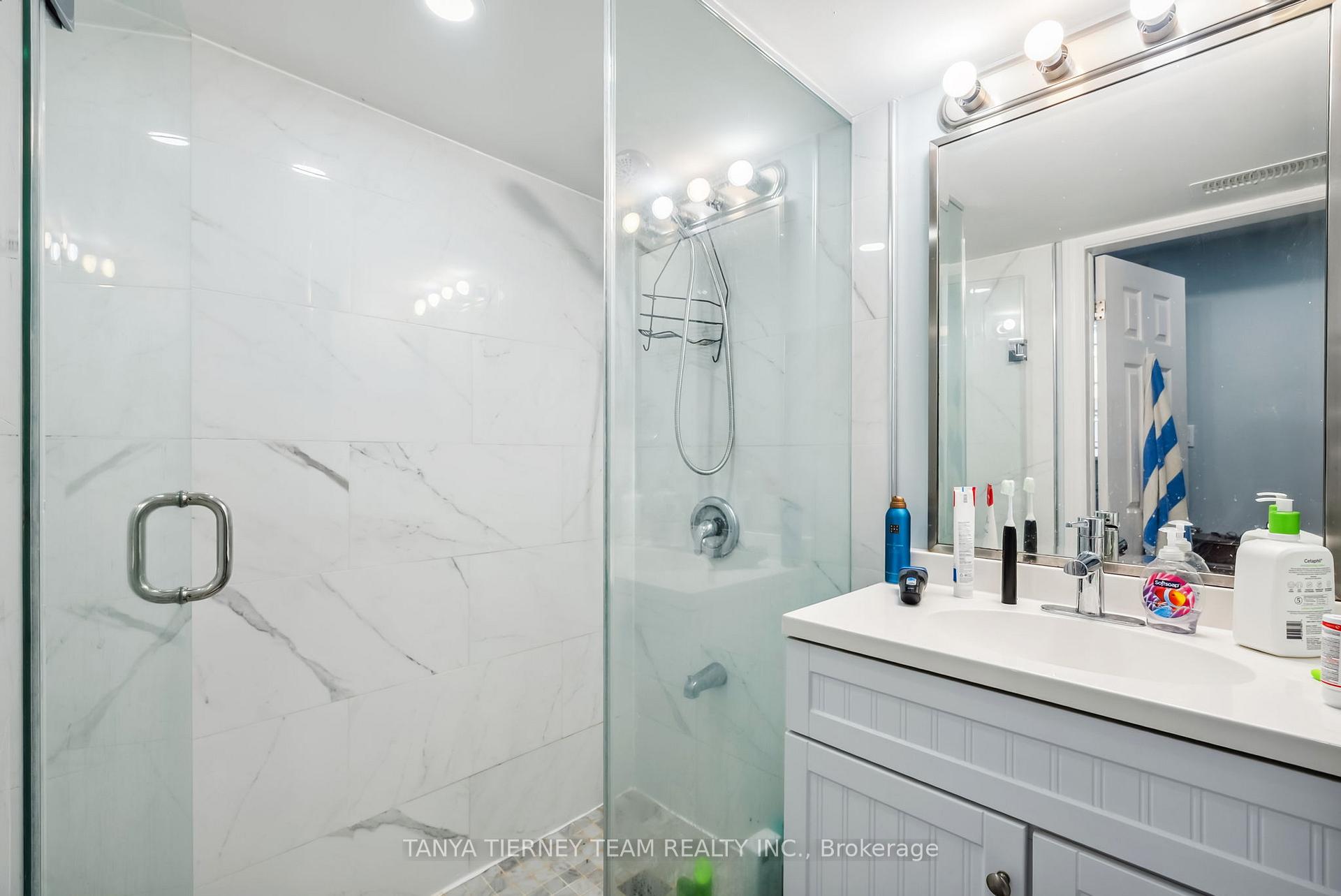 Photo 44 of 21 Rainbow Crescent, Whitby, Brooklin — HOMEH