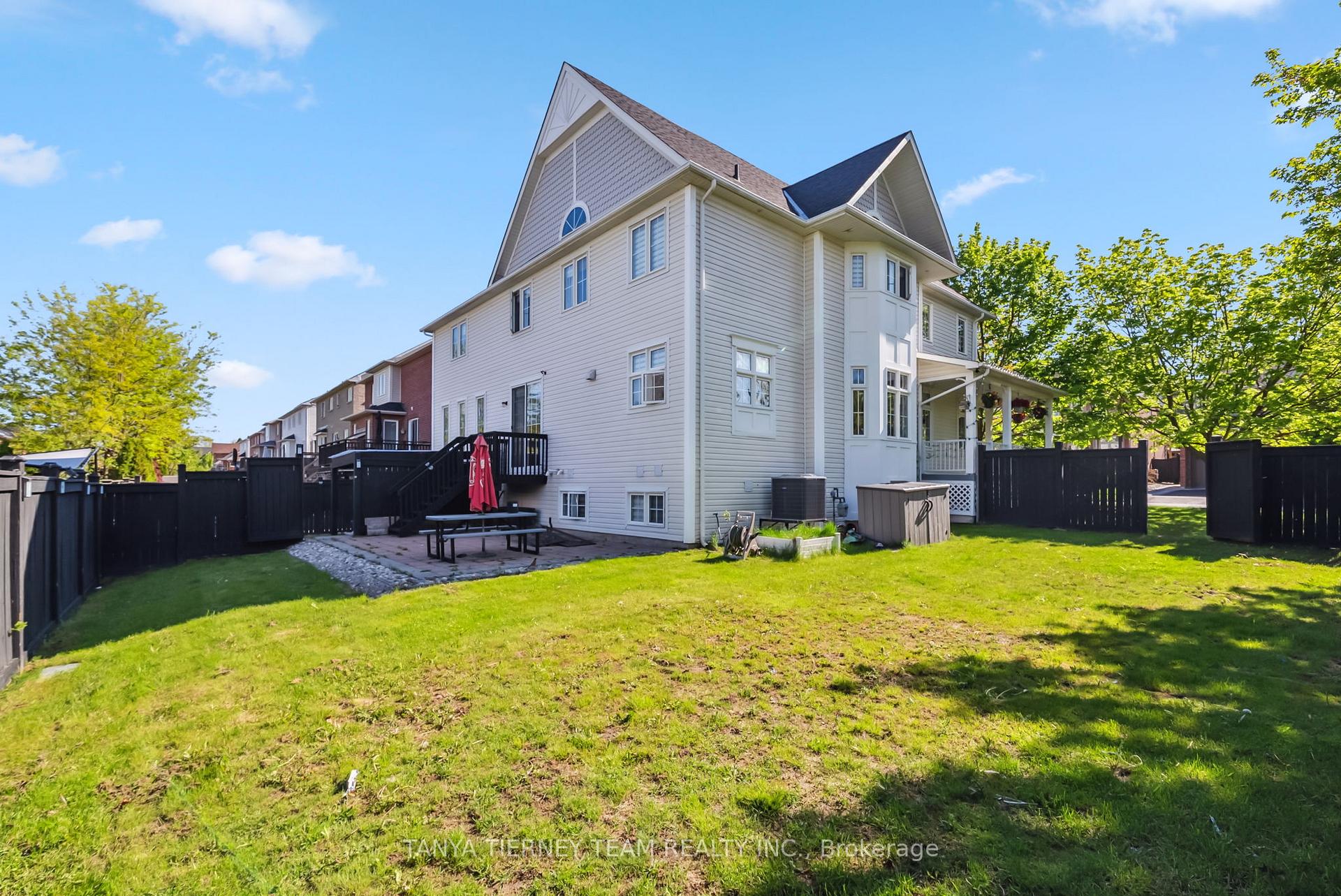 Photo 50 of 21 Rainbow Crescent, Whitby, Brooklin — HOMEH