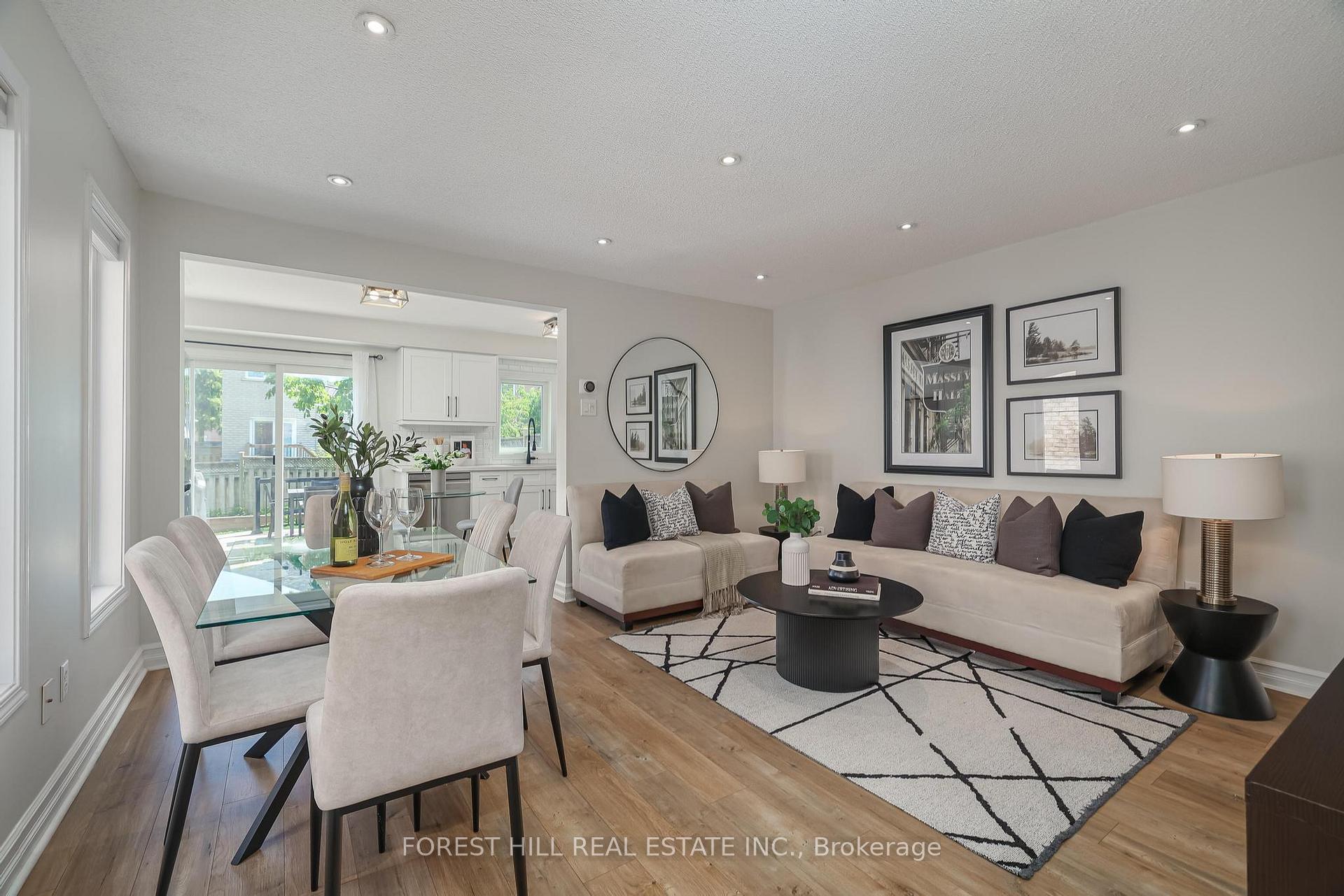 Photo 3 of 27 Yellowood Circle, Vaughan, Patterson — HOMEH