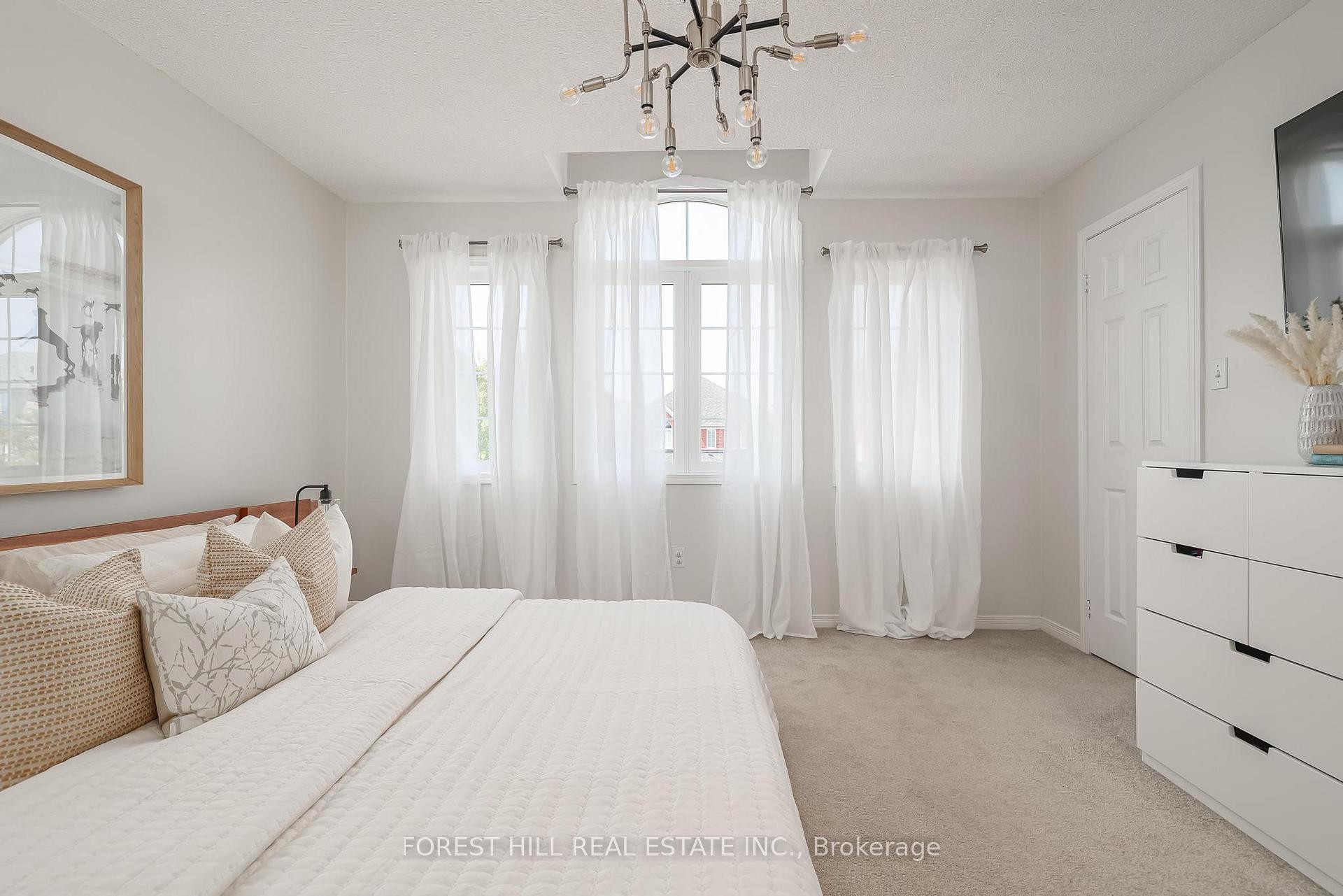 Photo 18 of 27 Yellowood Circle, Vaughan, Patterson — HOMEH