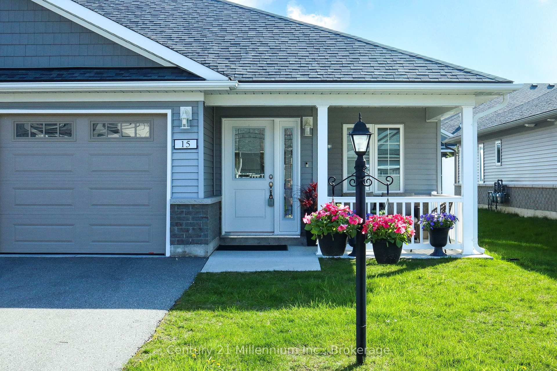 Photo 1 of 15 Ivy Crescent, Wasaga Beach — HOMEH