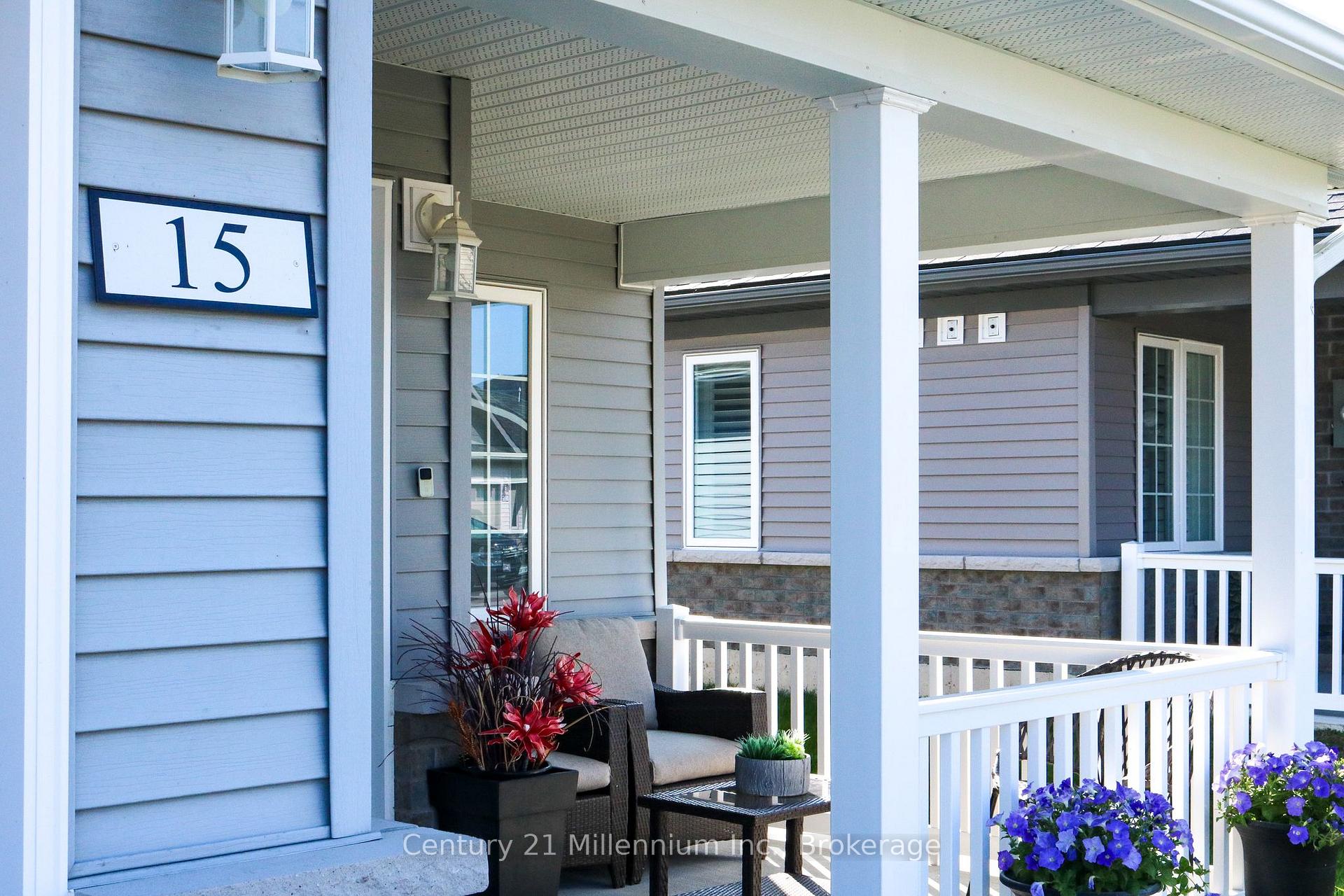 Photo 4 of 15 Ivy Crescent, Wasaga Beach — HOMEH