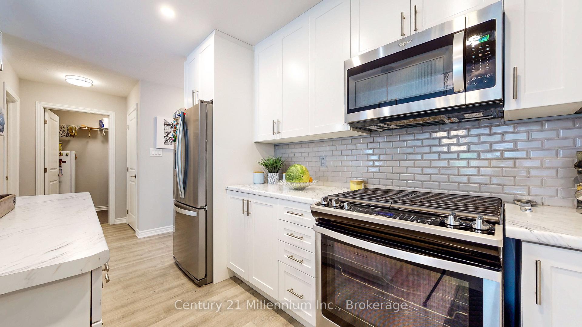 Photo 8 of 15 Ivy Crescent, Wasaga Beach — HOMEH