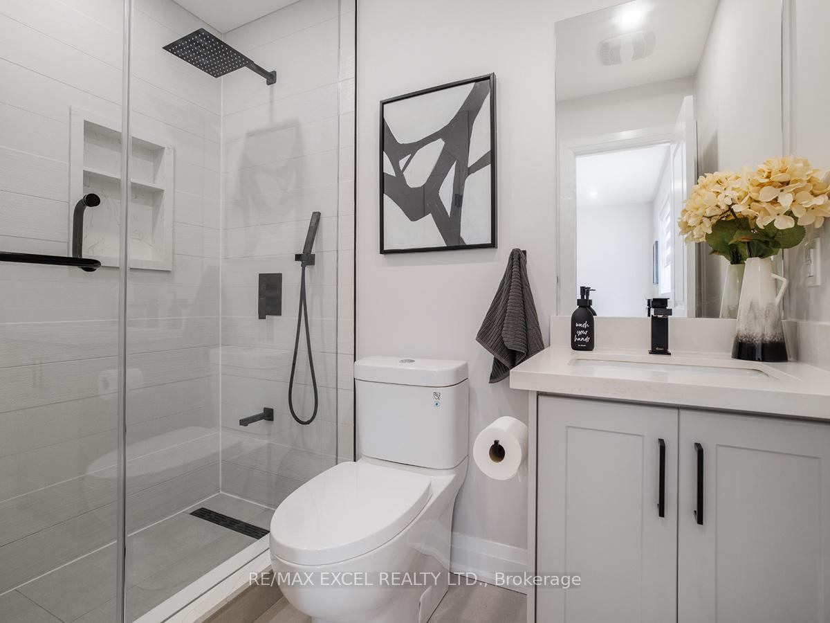 Photo 24 of 49 Stanley Lane, Markham, Middlefield — HOMEH