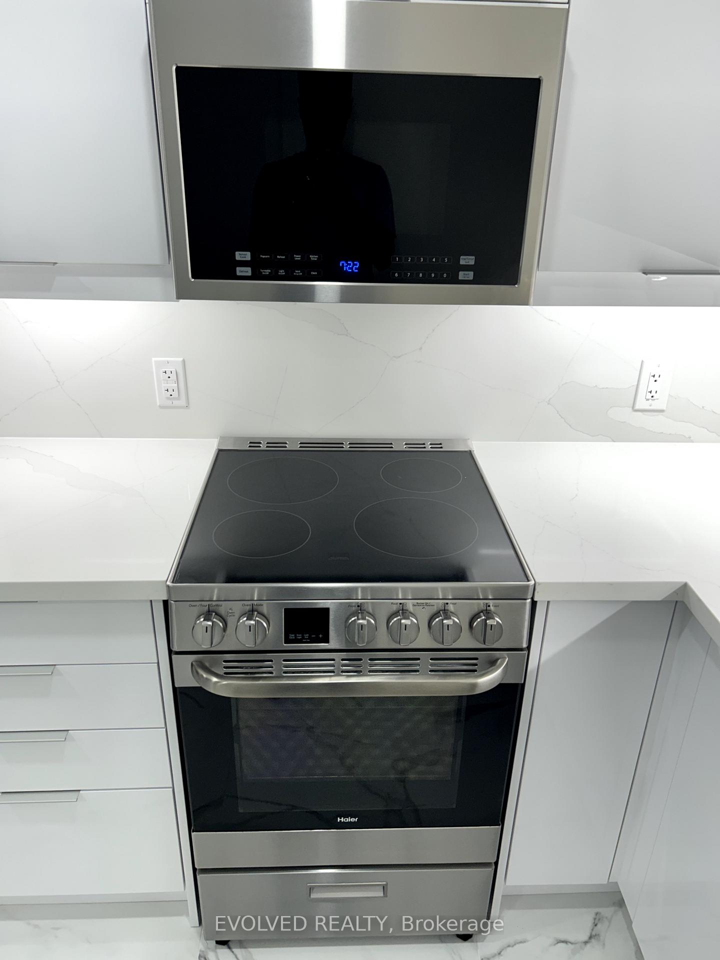 Photo 4 of Unit Lower Level, 42 Cannes Avenue, Vaughan, Vellore Village — HOMEH
