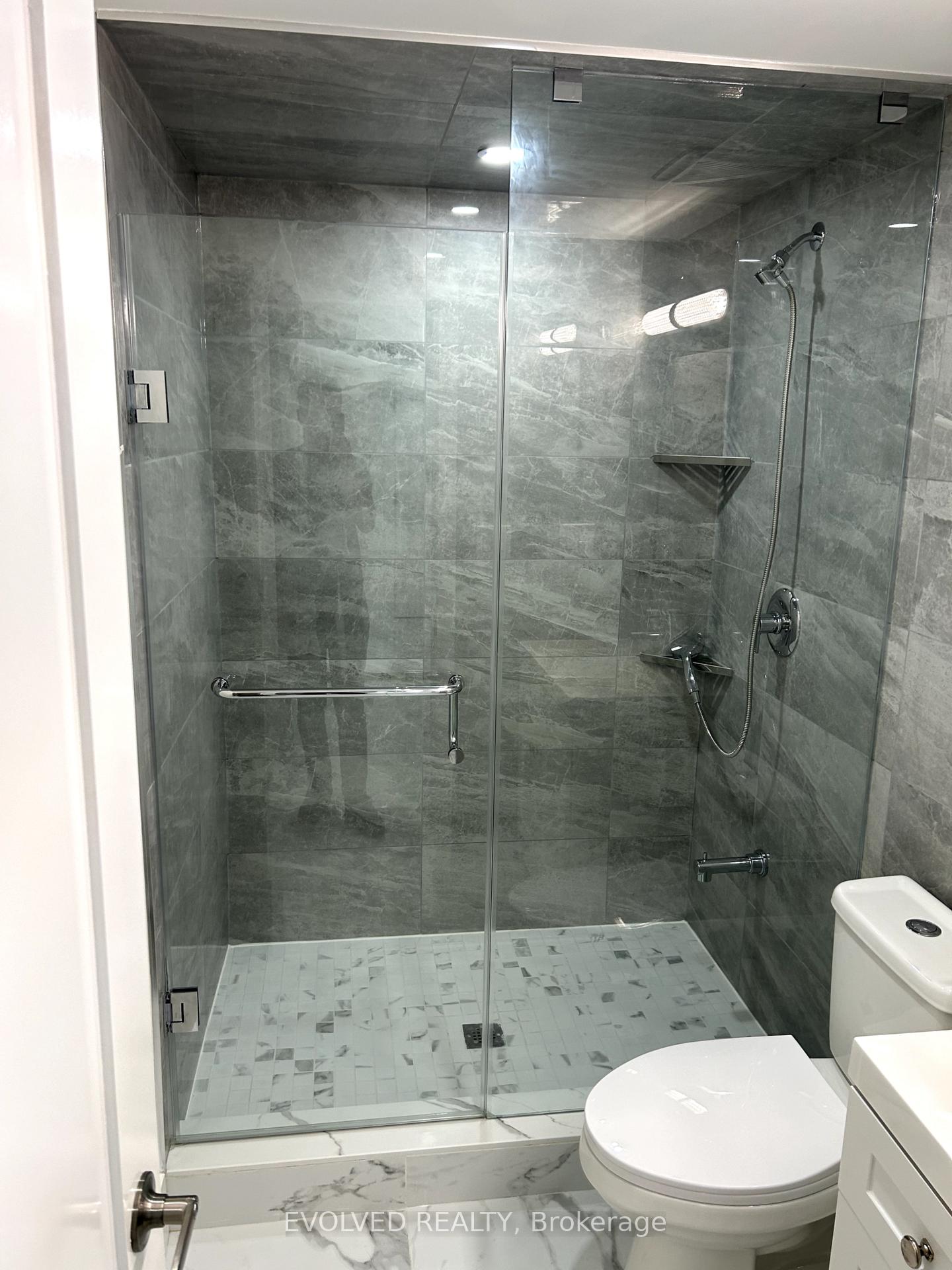 Photo 17 of Unit Lower Level, 42 Cannes Avenue, Vaughan, Vellore Village — HOMEH