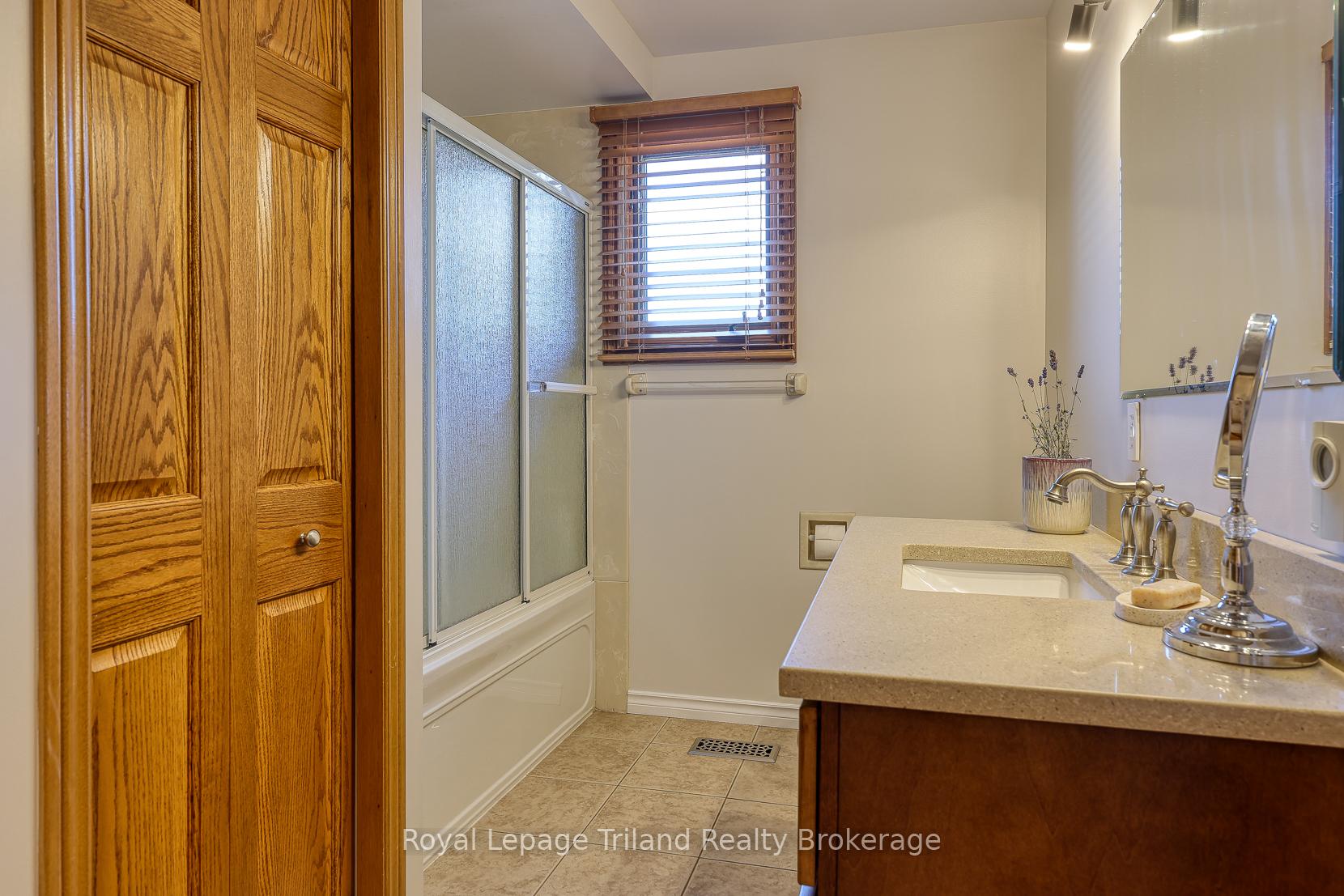 Photo 19 of 209 Brock Street, Zorra, Thamesford — HOMEH