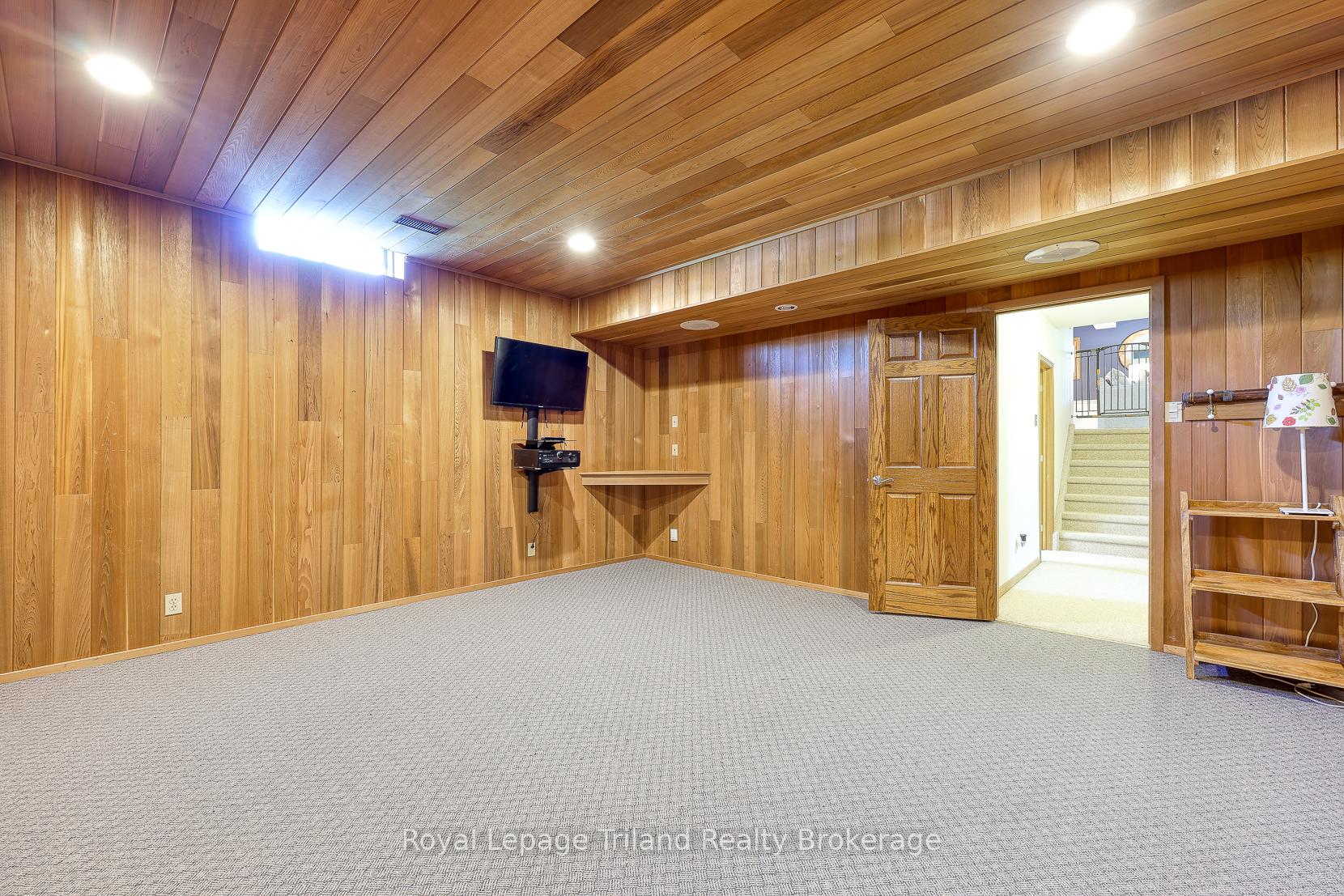 Photo 31 of 209 Brock Street, Zorra, Thamesford — HOMEH