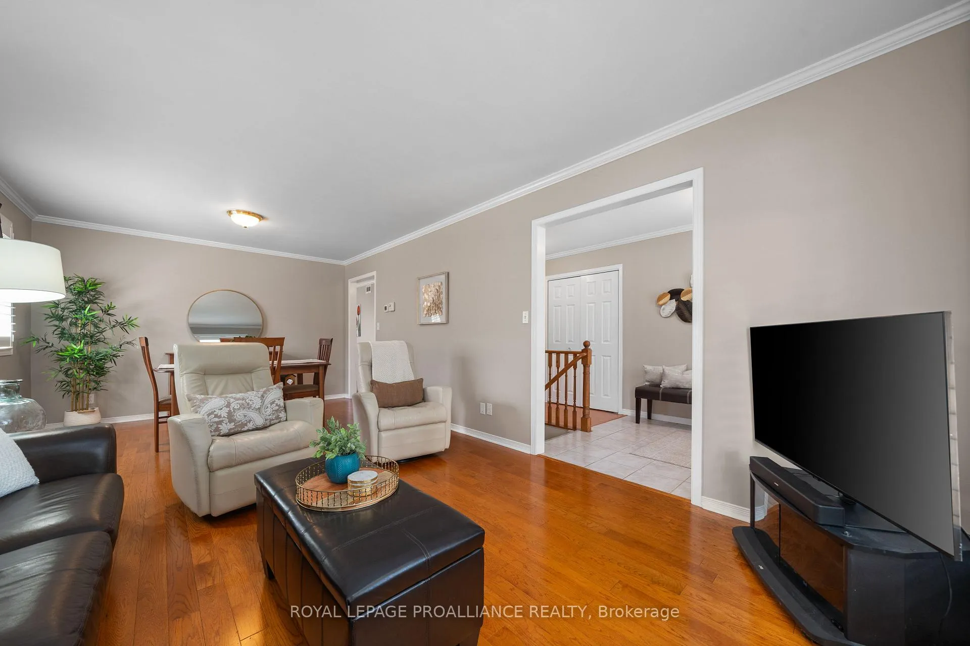 Photo 10 of 36 Oak Ridge Boulevard, Belleville, Belleville Ward — HOMEH