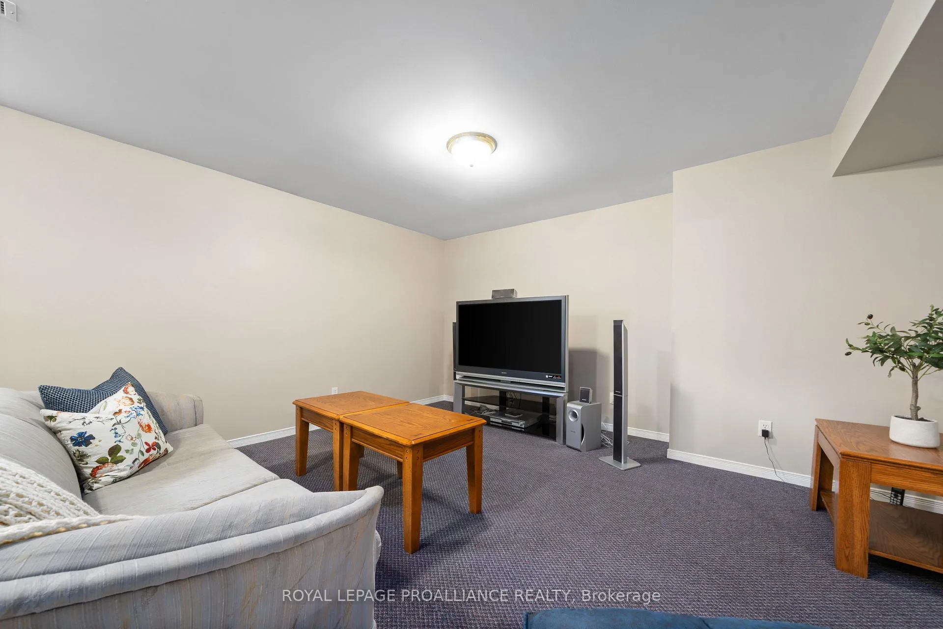 Photo 32 of 36 Oak Ridge Boulevard, Belleville, Belleville Ward — HOMEH