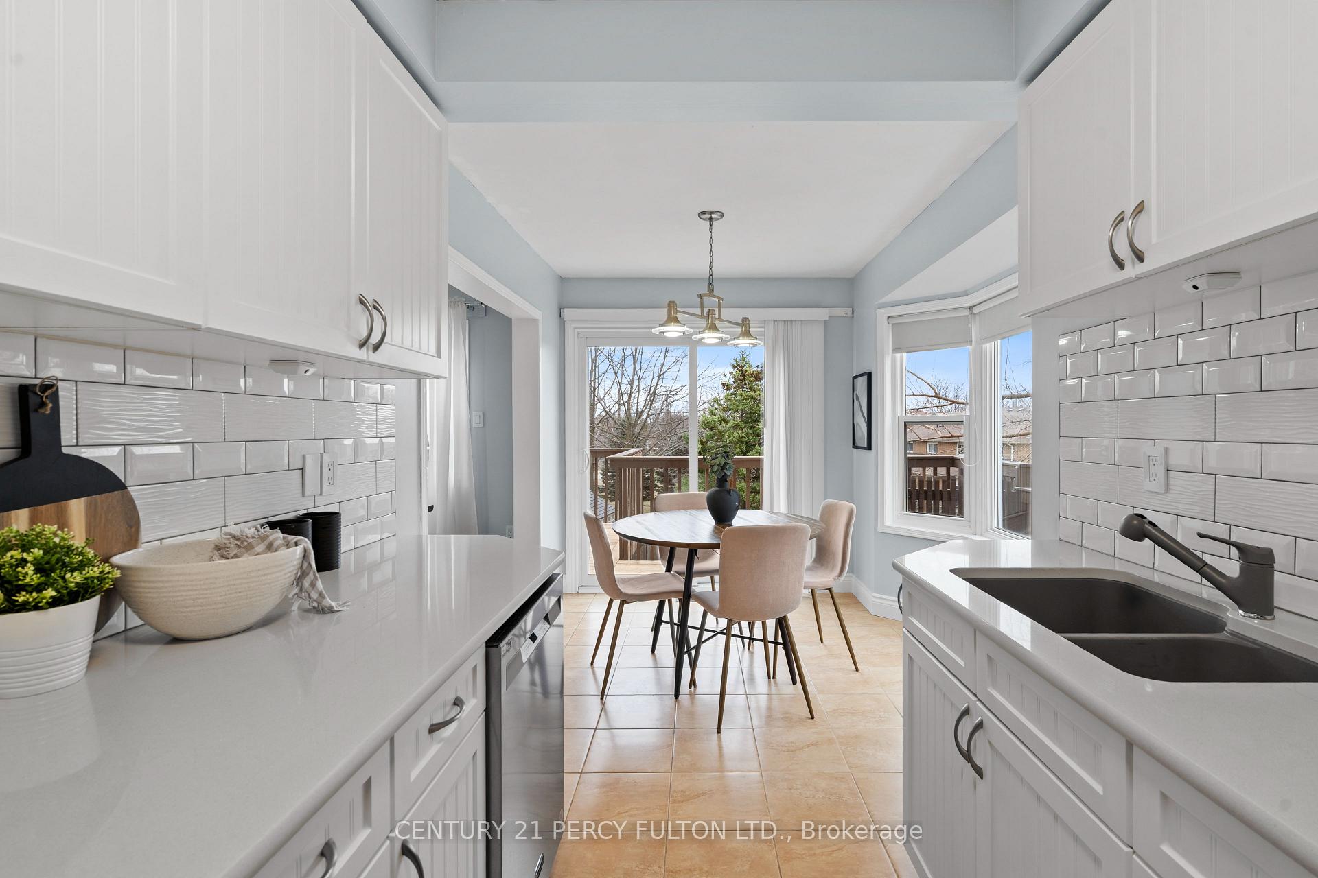 Photo 11 of 25 Heaver Drive, Whitby, Pringle Creek — HOMEH