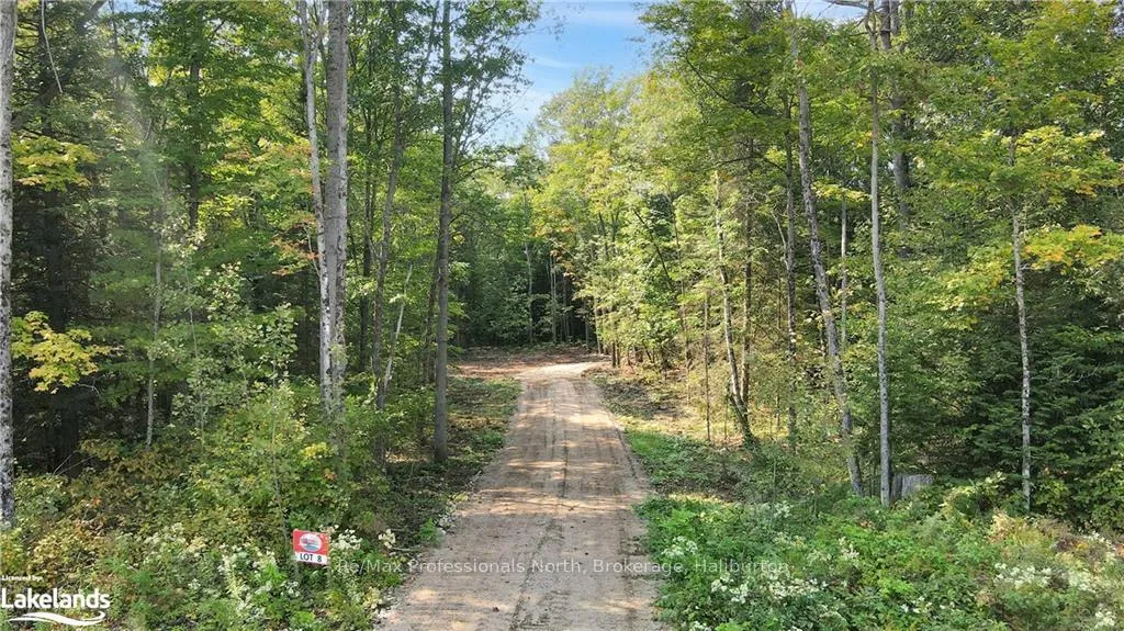 Photo of LOT 8