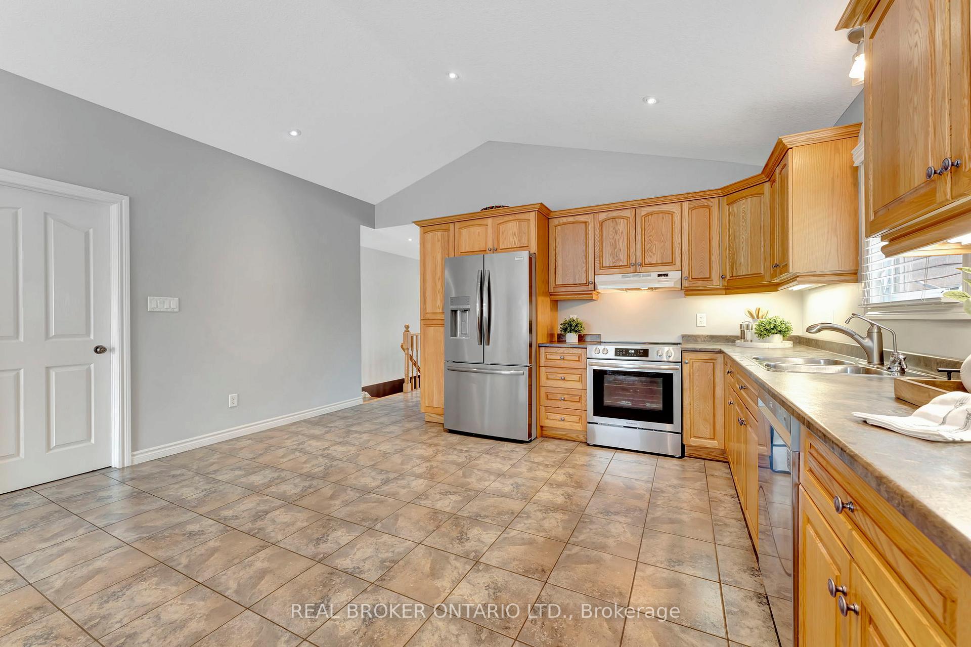 Photo 10 of 23 Oakcliffe Street, Woolwich — HOMEH