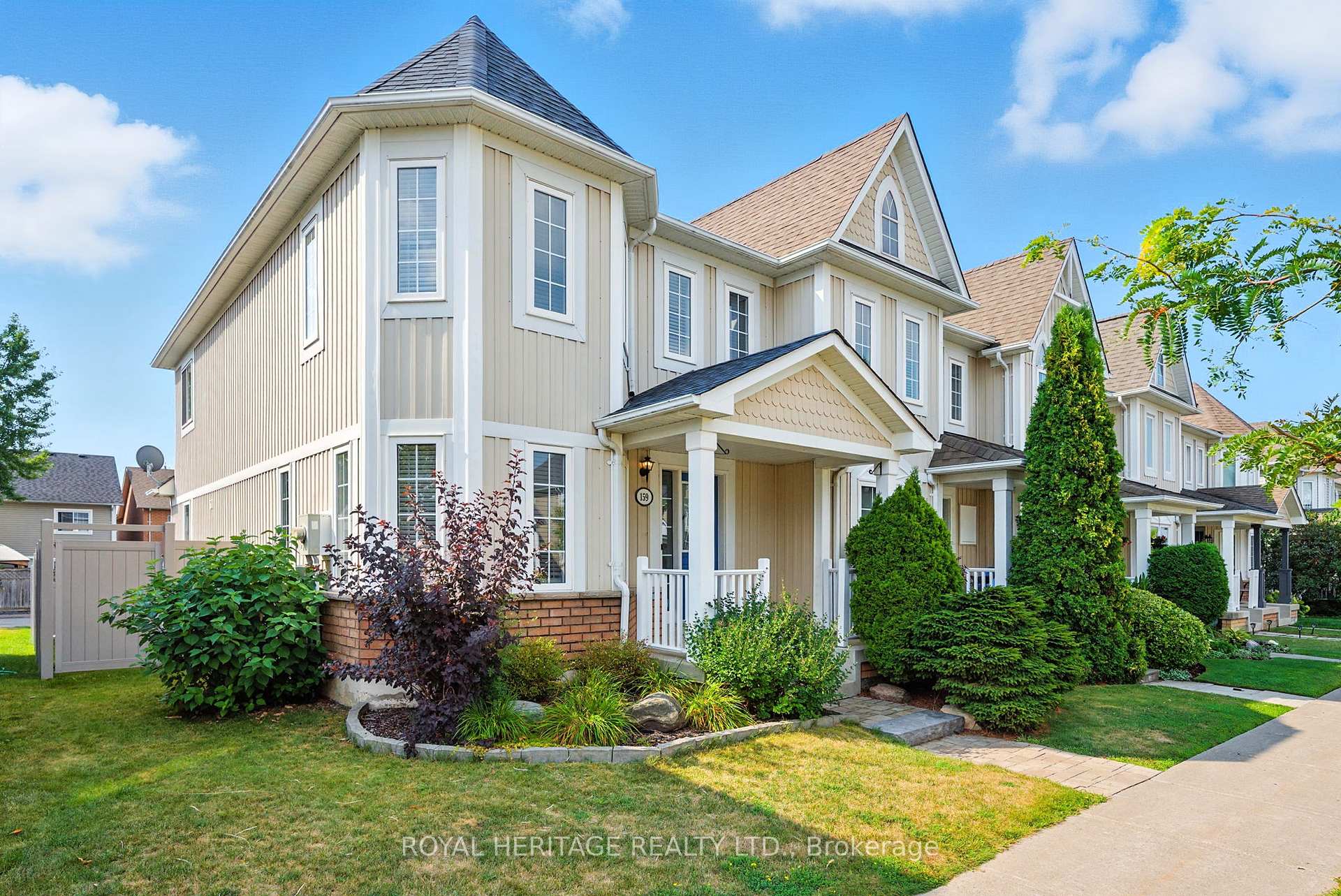 Photo 2 of 159 Carnwith Drive E, Whitby, Brooklin — HOMEH