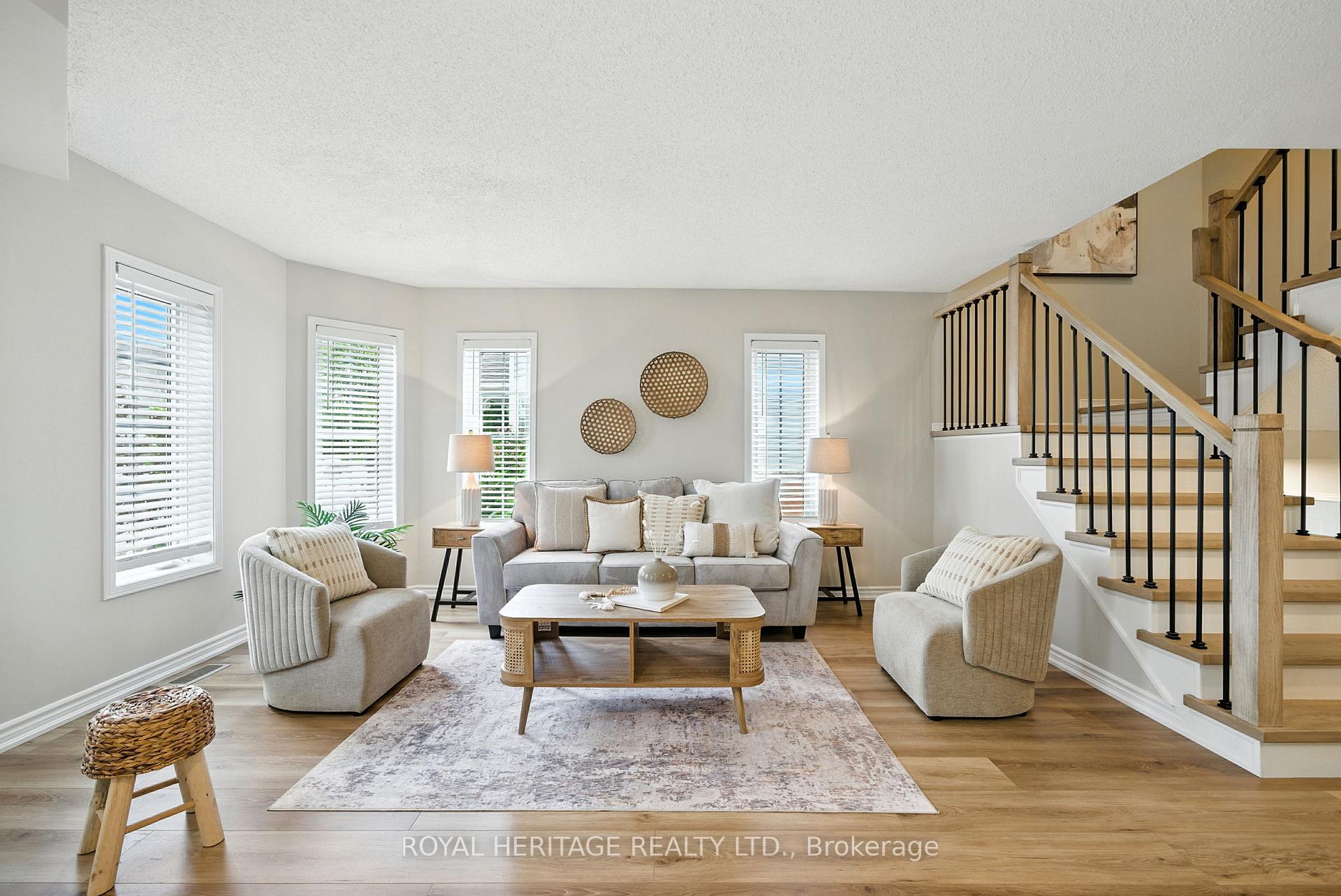 Photo 7 of 159 Carnwith Drive E, Whitby, Brooklin — HOMEH