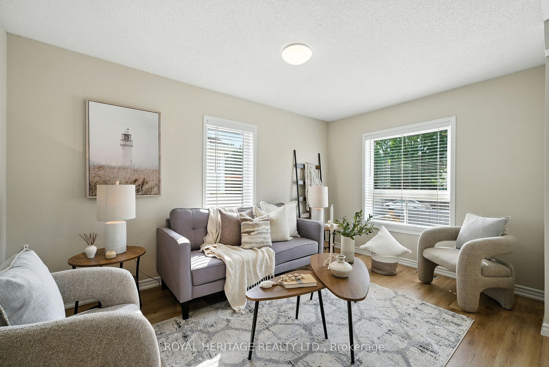 Photo 18 of 159 Carnwith Drive E, Whitby, Brooklin — HOMEH