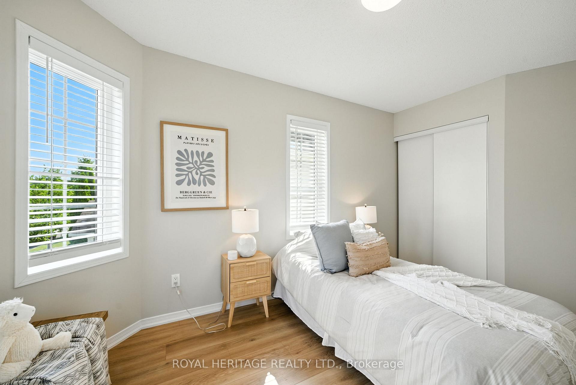 Photo 26 of 159 Carnwith Drive E, Whitby, Brooklin — HOMEH