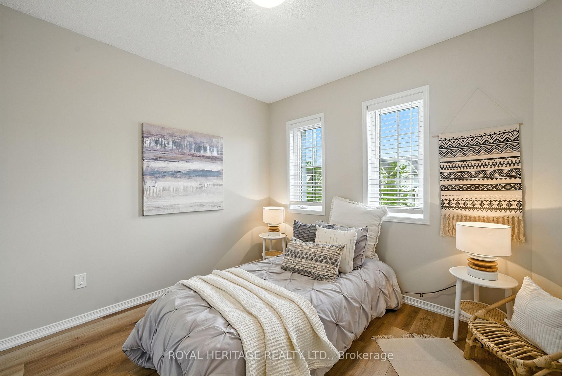 Photo 29 of 159 Carnwith Drive E, Whitby, Brooklin — HOMEH