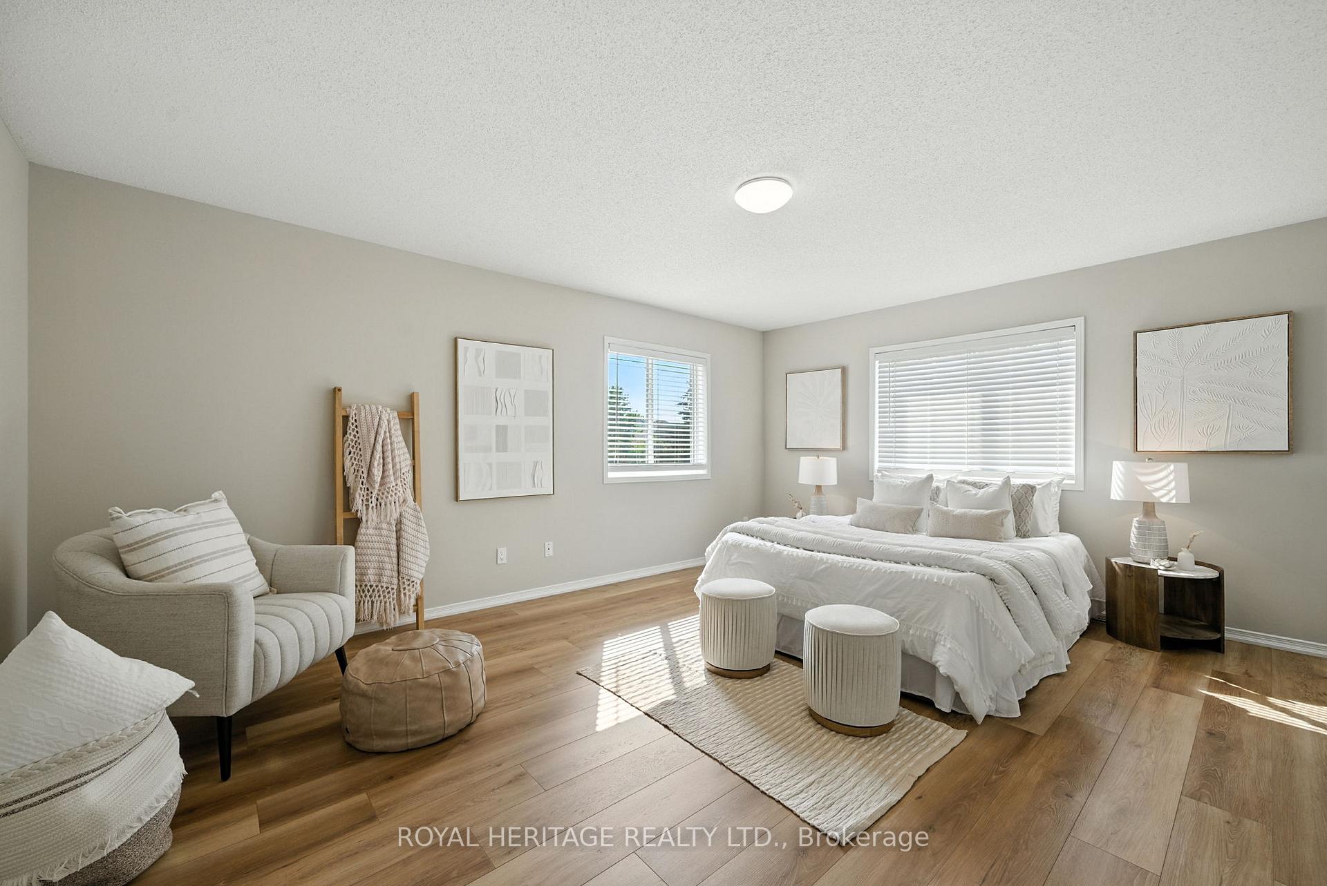 Photo 32 of 159 Carnwith Drive E, Whitby, Brooklin — HOMEH