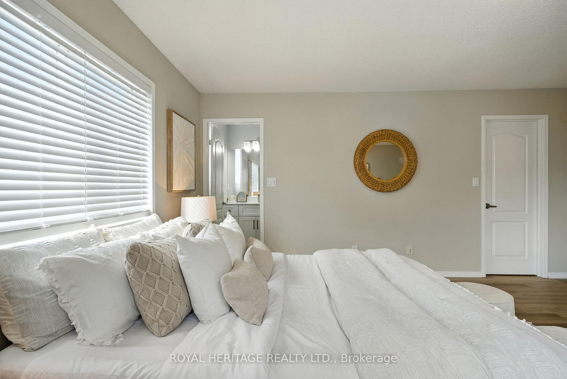 Photo 34 of 159 Carnwith Drive E, Whitby, Brooklin — HOMEH