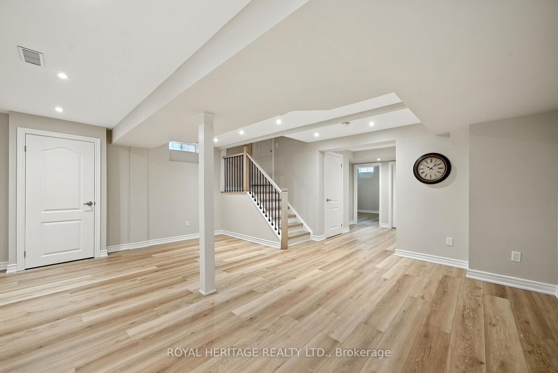 Photo 38 of 159 Carnwith Drive E, Whitby, Brooklin — HOMEH