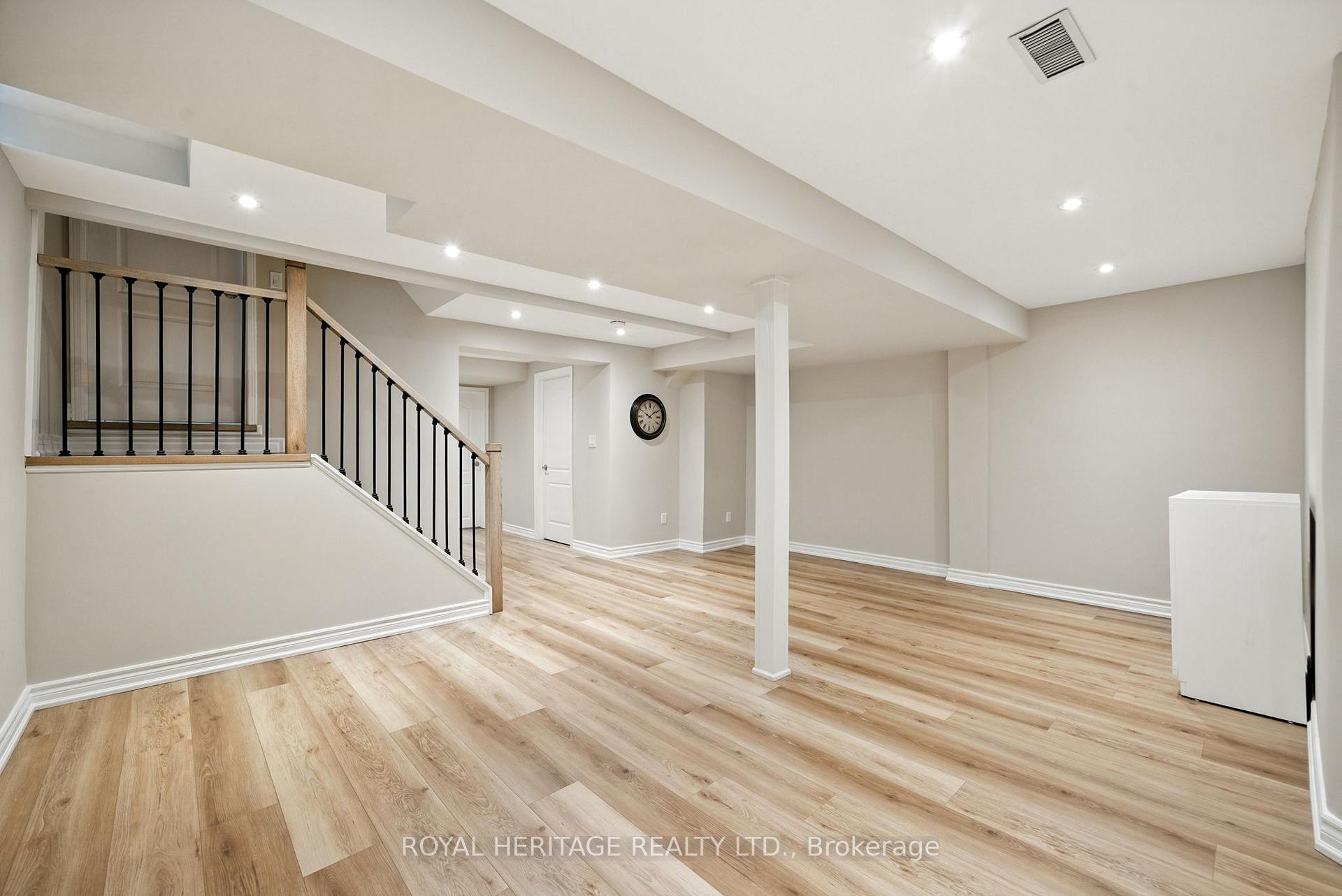Photo 39 of 159 Carnwith Drive E, Whitby, Brooklin — HOMEH