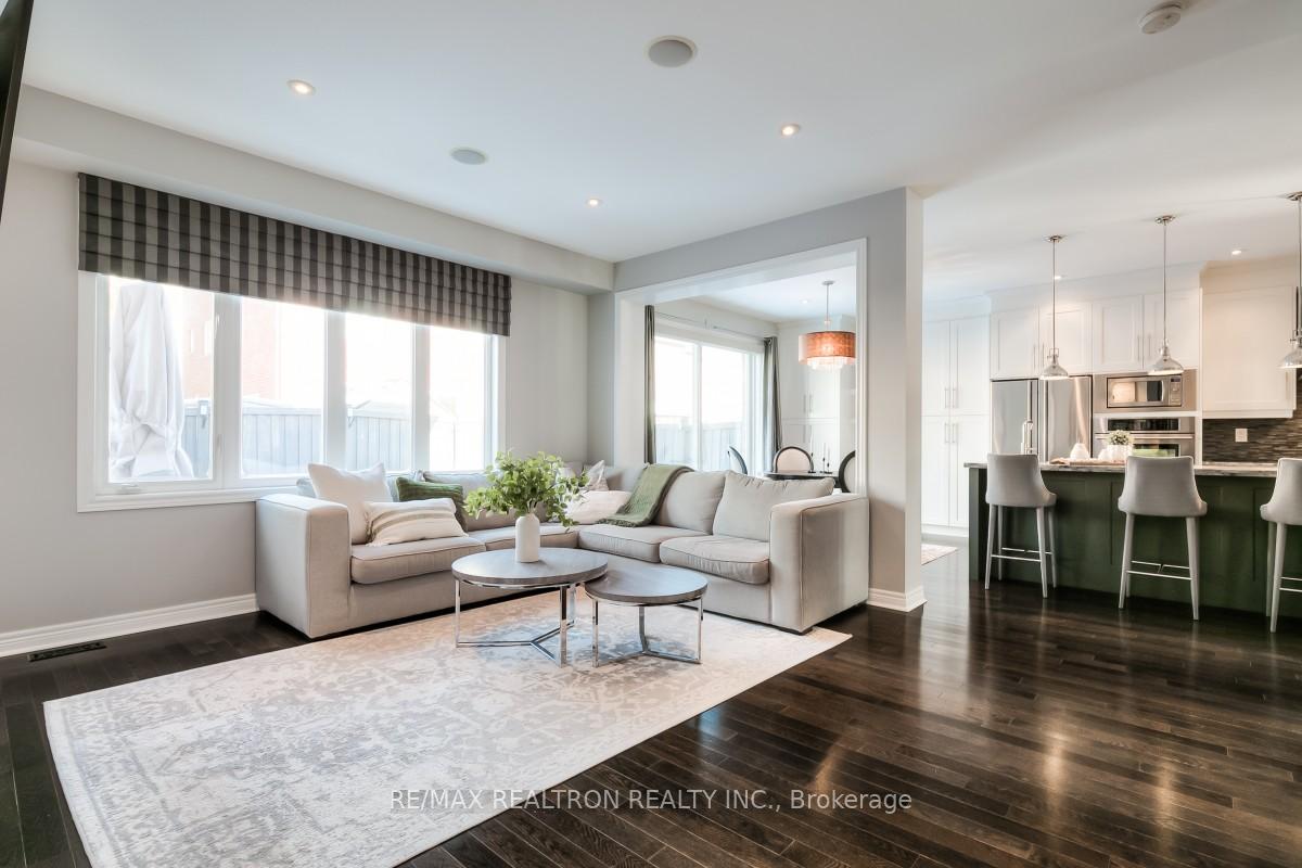 Photo 9 of 55 Herbert Wales Crescent, Markham, Victoria Square — HOMEH