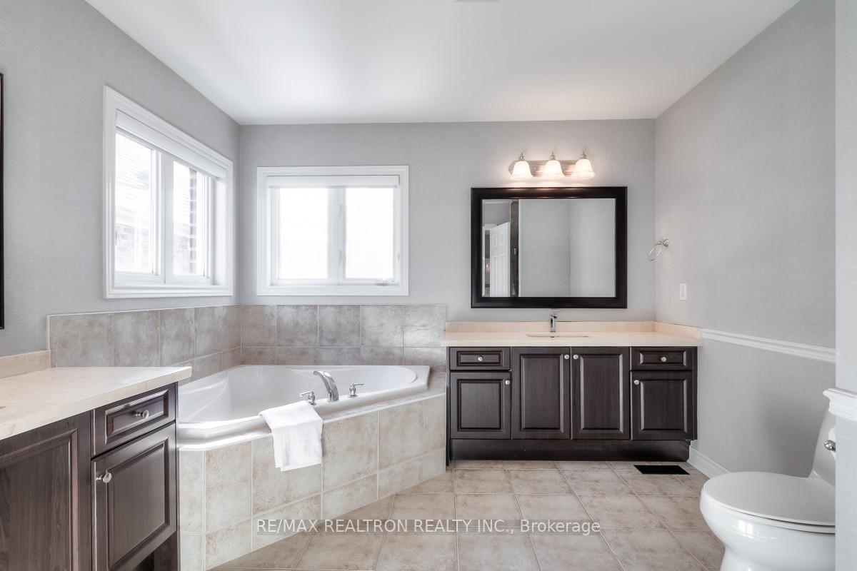 Photo 23 of 55 Herbert Wales Crescent, Markham, Victoria Square — HOMEH