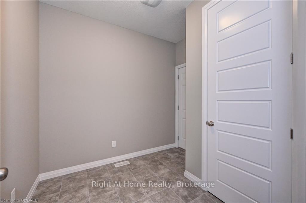 Photo 6 of 442 Westhaven Street, Waterloo — HOMEH