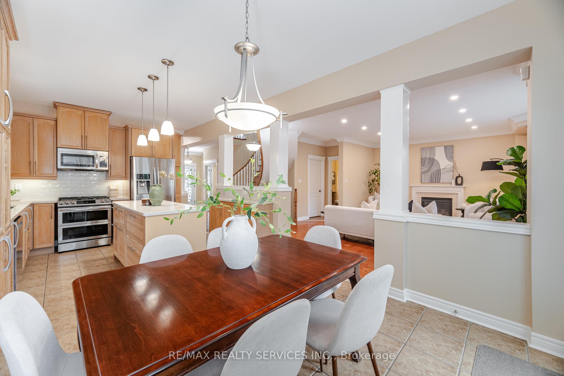 Photo 12 of 15 Bianca Drive, Whitby, Brooklin — HOMEH