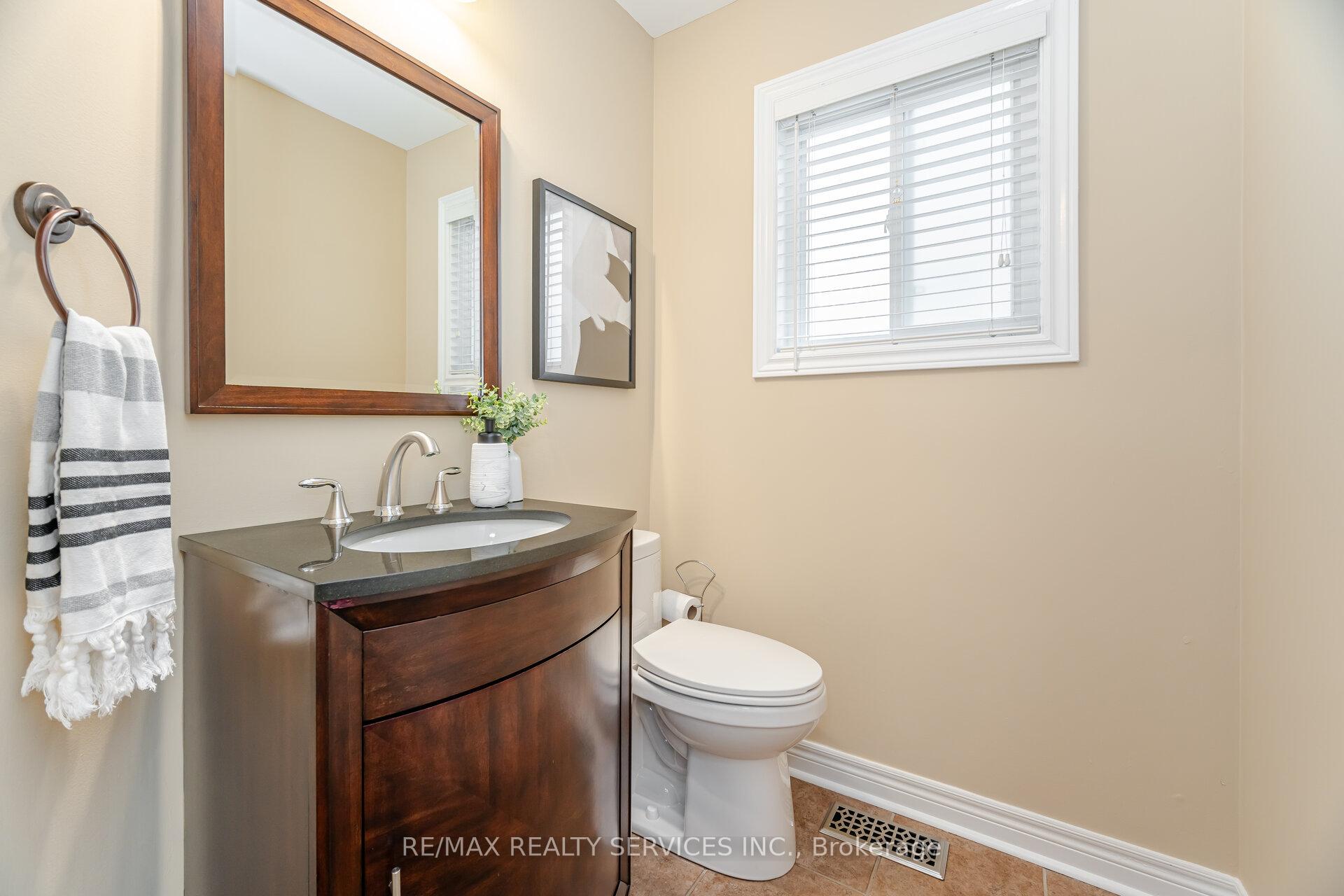 Photo 19 of 15 Bianca Drive, Whitby, Brooklin — HOMEH