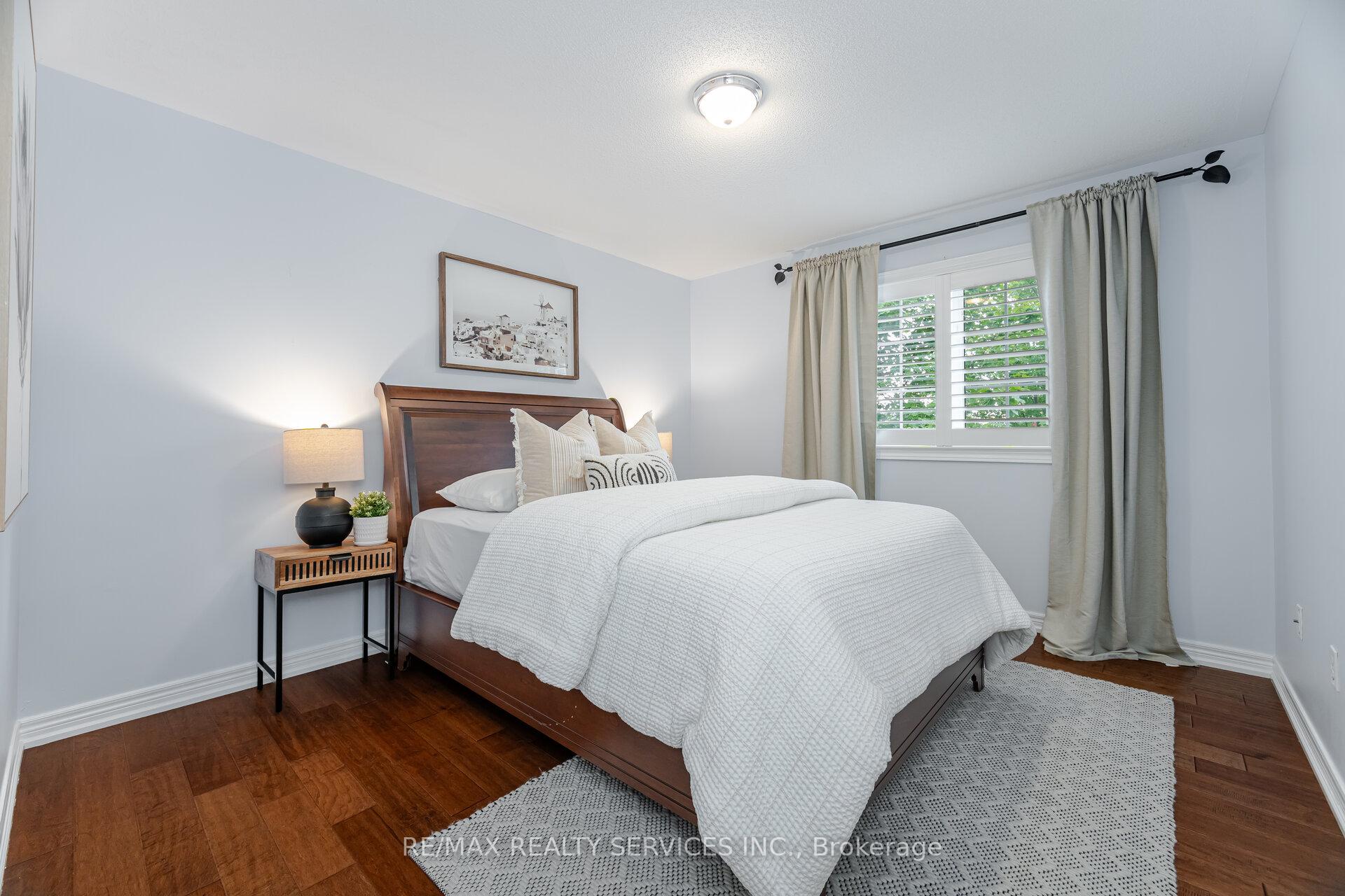 Photo 32 of 15 Bianca Drive, Whitby, Brooklin — HOMEH