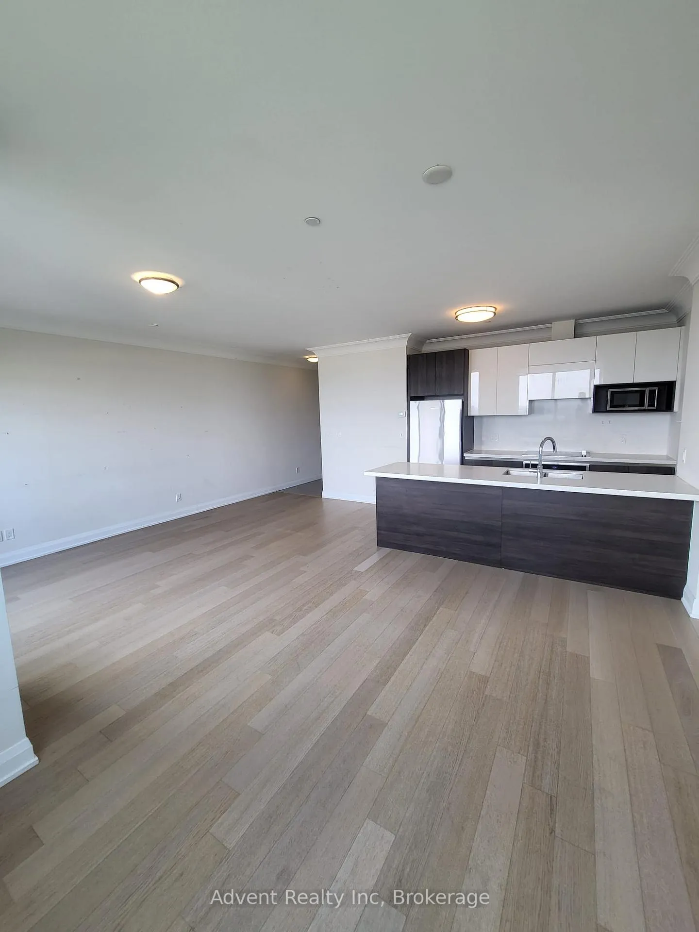 Photo 2 of Unit Ph6, 15 Water Walk Drive, Markham, Unionville — HOMEH
