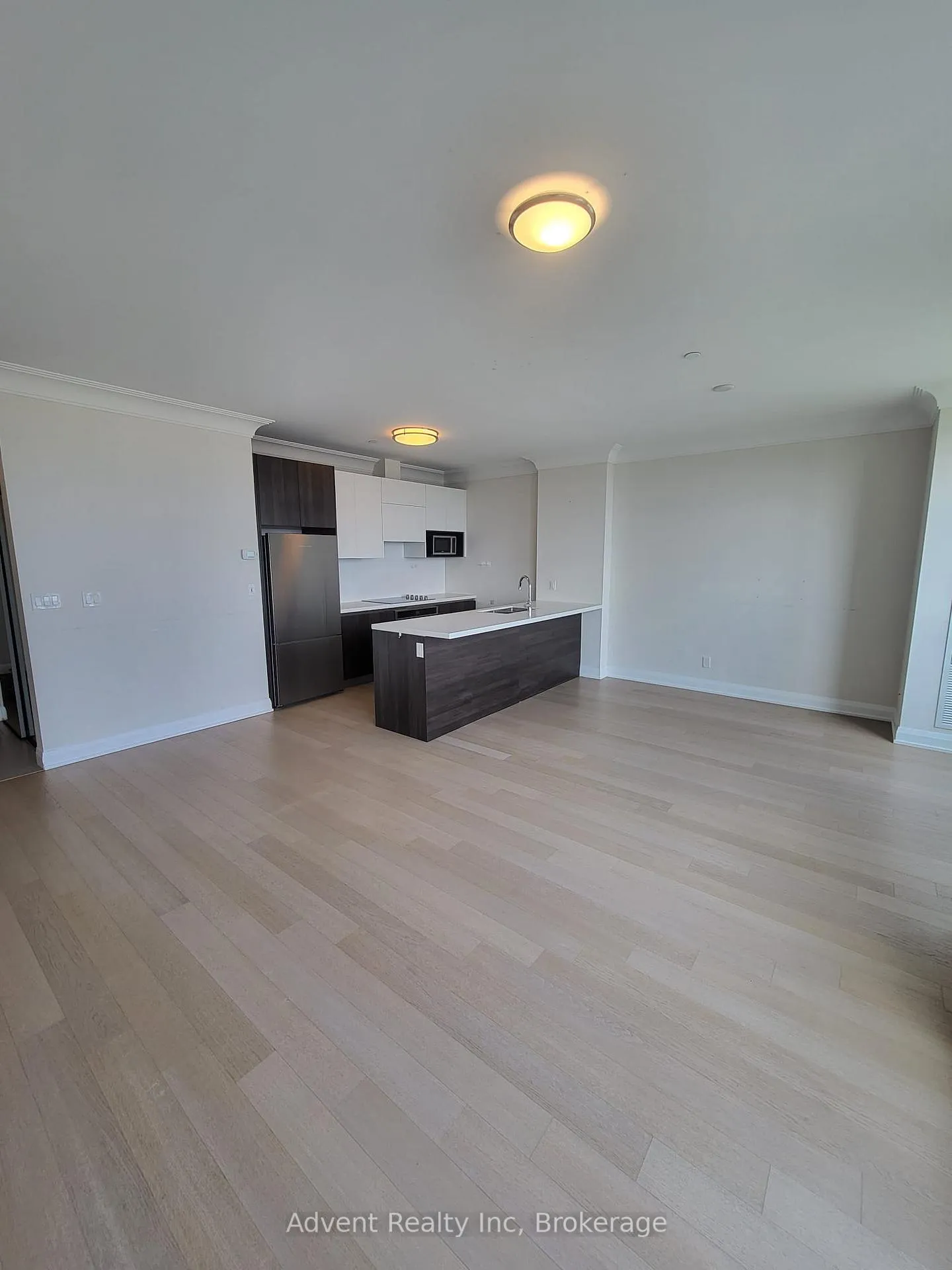 Photo 3 of Unit Ph6, 15 Water Walk Drive, Markham, Unionville — HOMEH