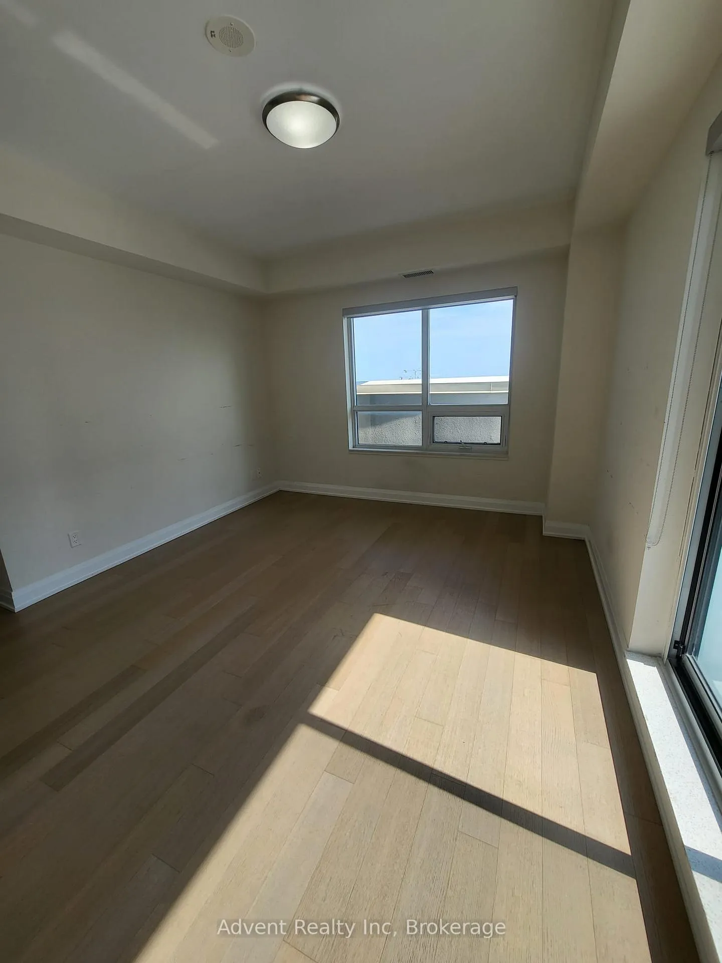 Photo 8 of Unit Ph6, 15 Water Walk Drive, Markham, Unionville — HOMEH