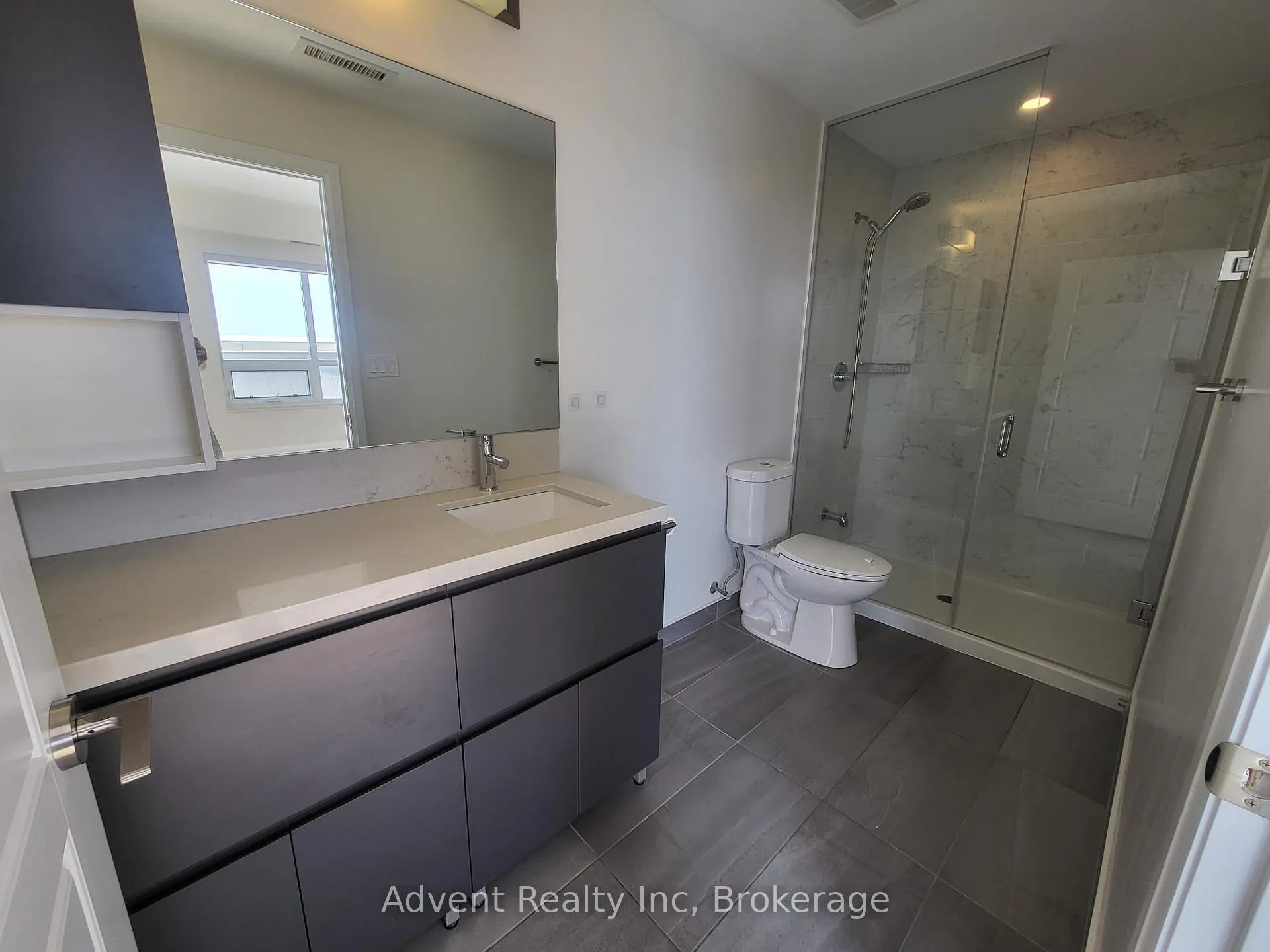 Photo 9 of Unit Ph6, 15 Water Walk Drive, Markham, Unionville — HOMEH