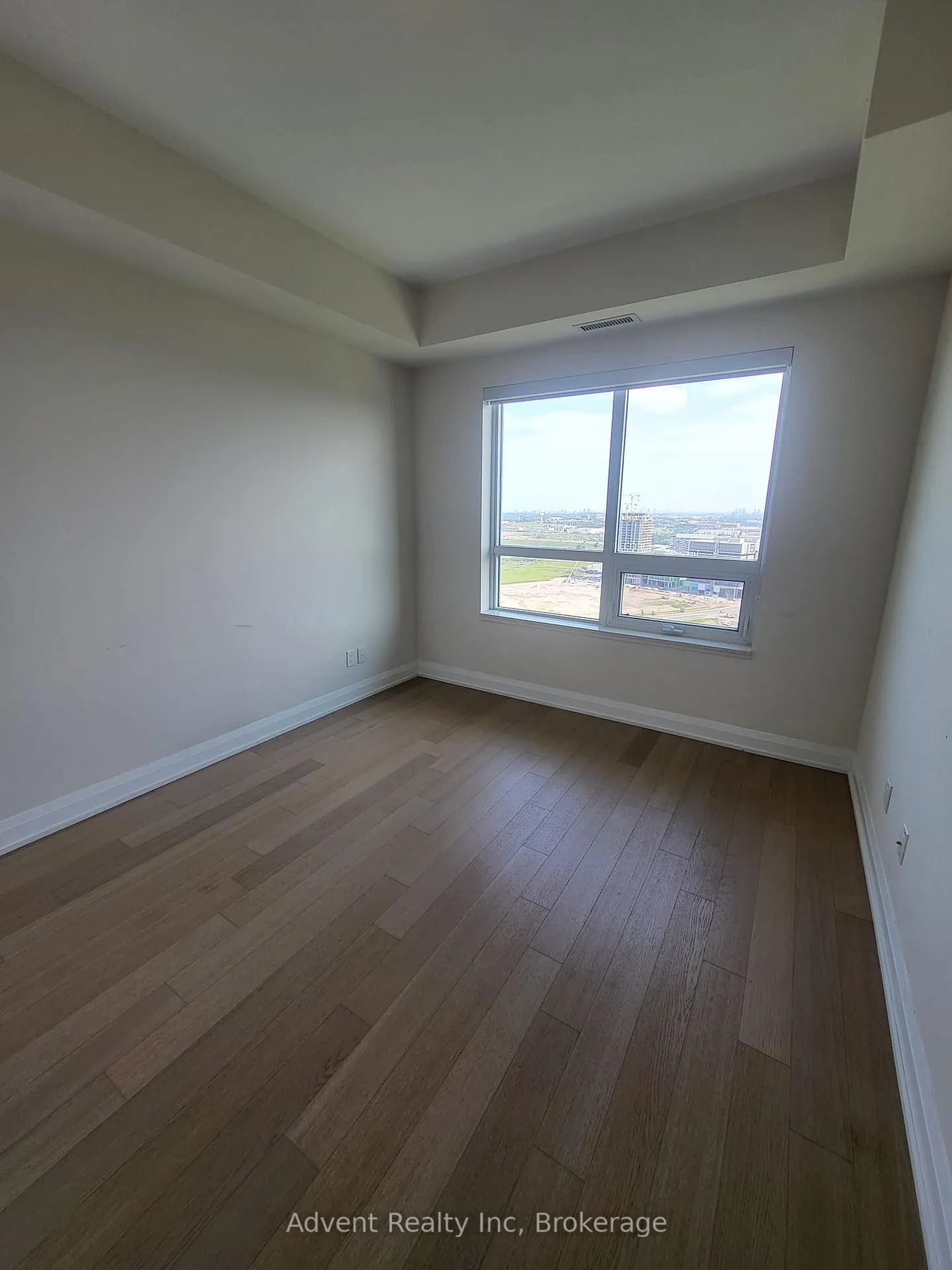Photo 11 of Unit Ph6, 15 Water Walk Drive, Markham, Unionville — HOMEH