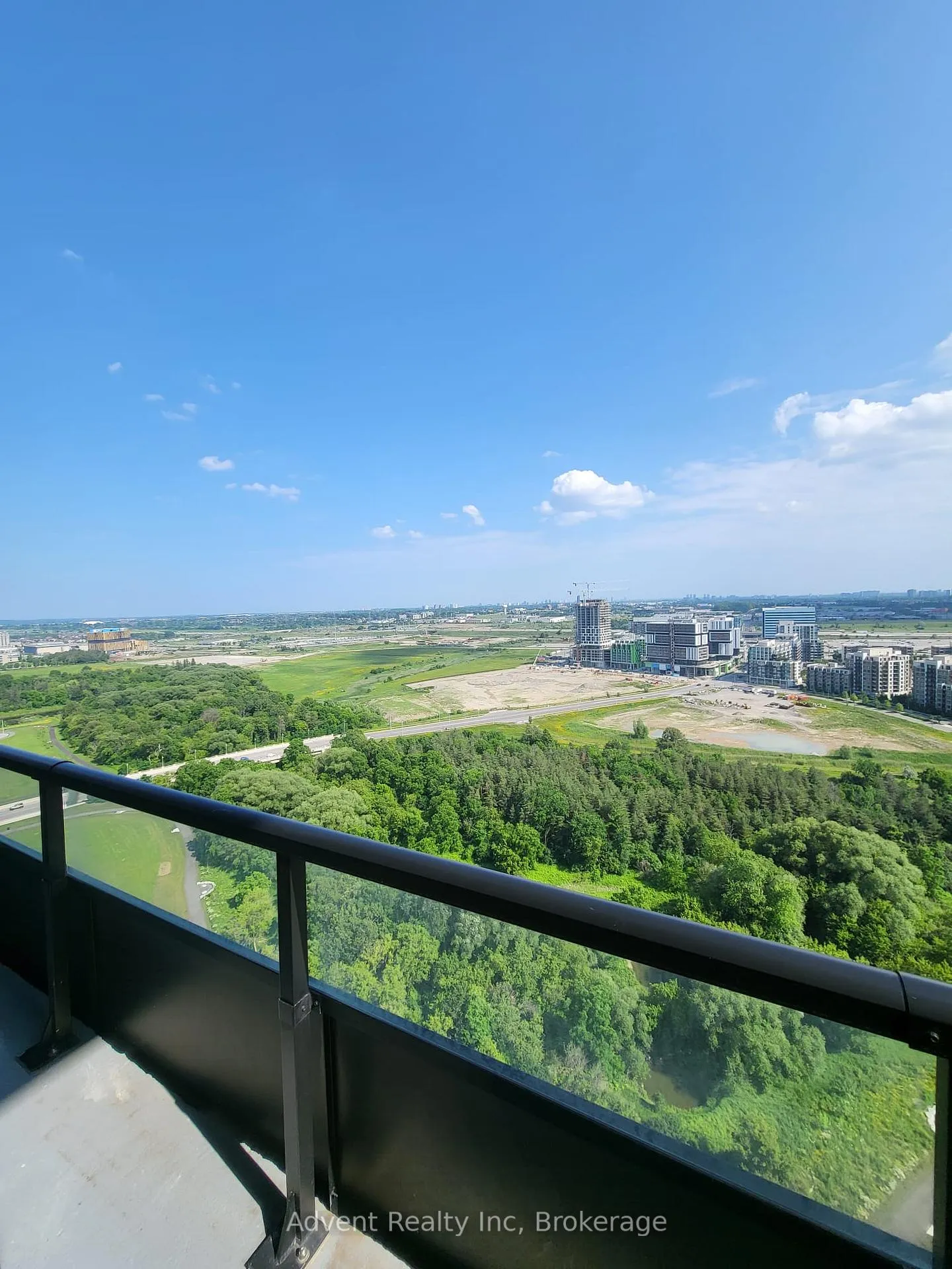 Photo 15 of Unit Ph6, 15 Water Walk Drive, Markham, Unionville — HOMEH