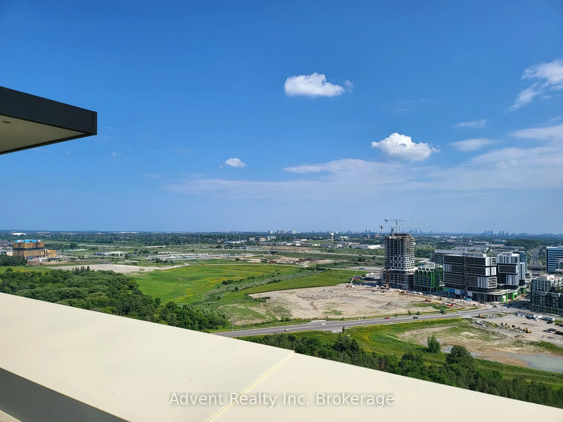 Photo 16 of Unit Ph6, 15 Water Walk Drive, Markham, Unionville — HOMEH