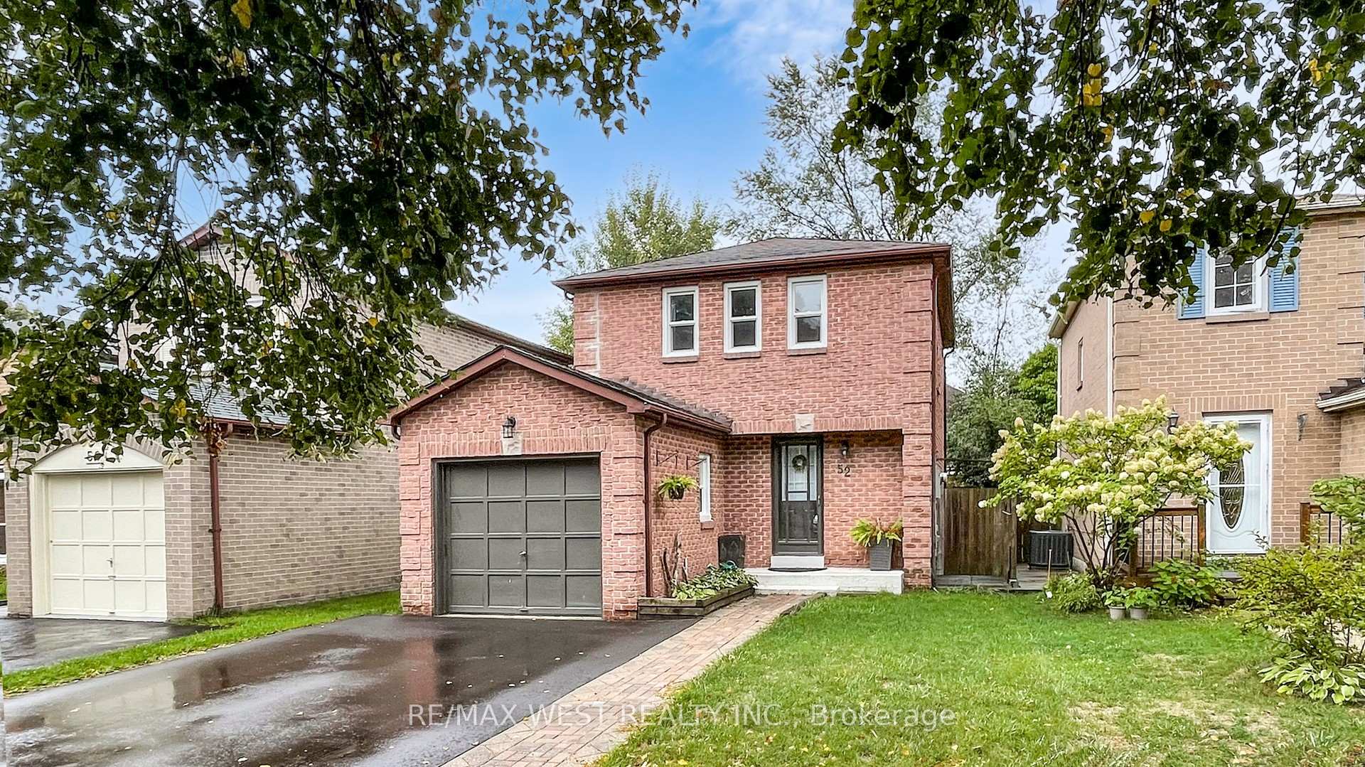 Photo 4 of 52 Radford Drive, Ajax, Central West — HOMEH