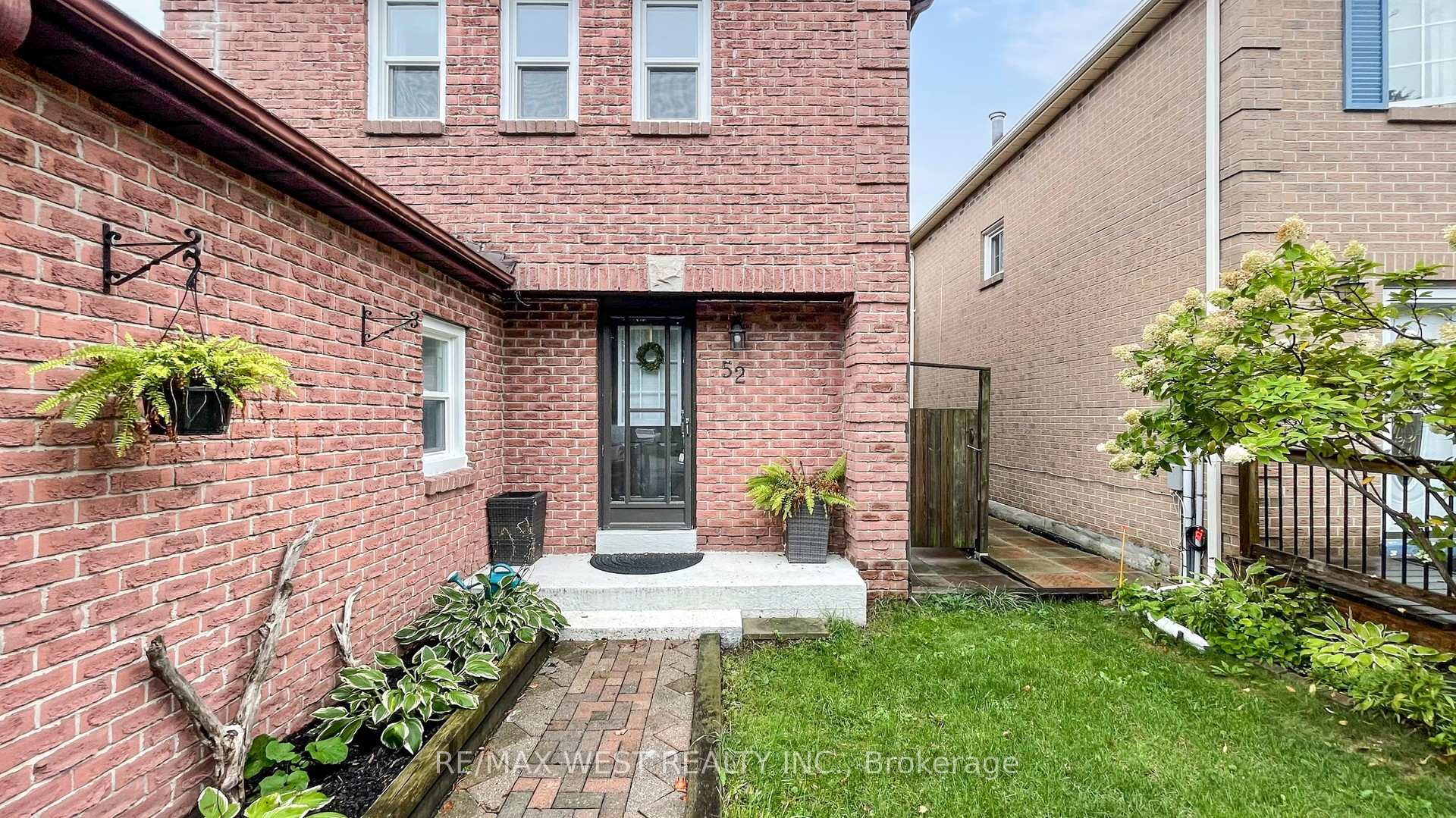 Photo 11 of 52 Radford Drive, Ajax, Central West — HOMEH