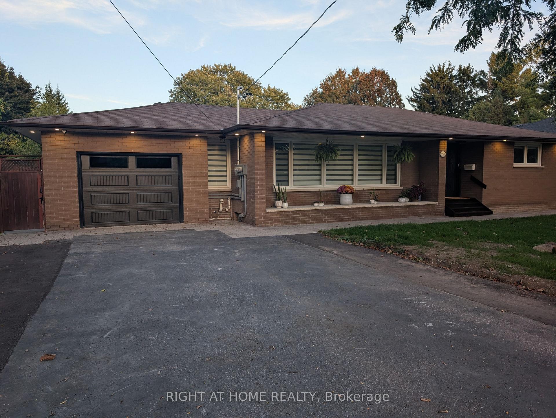 Photo 1 of Unit Unit 1, 251 Meadow Road, Whitby, Blue Grass Meadows — HOMEH