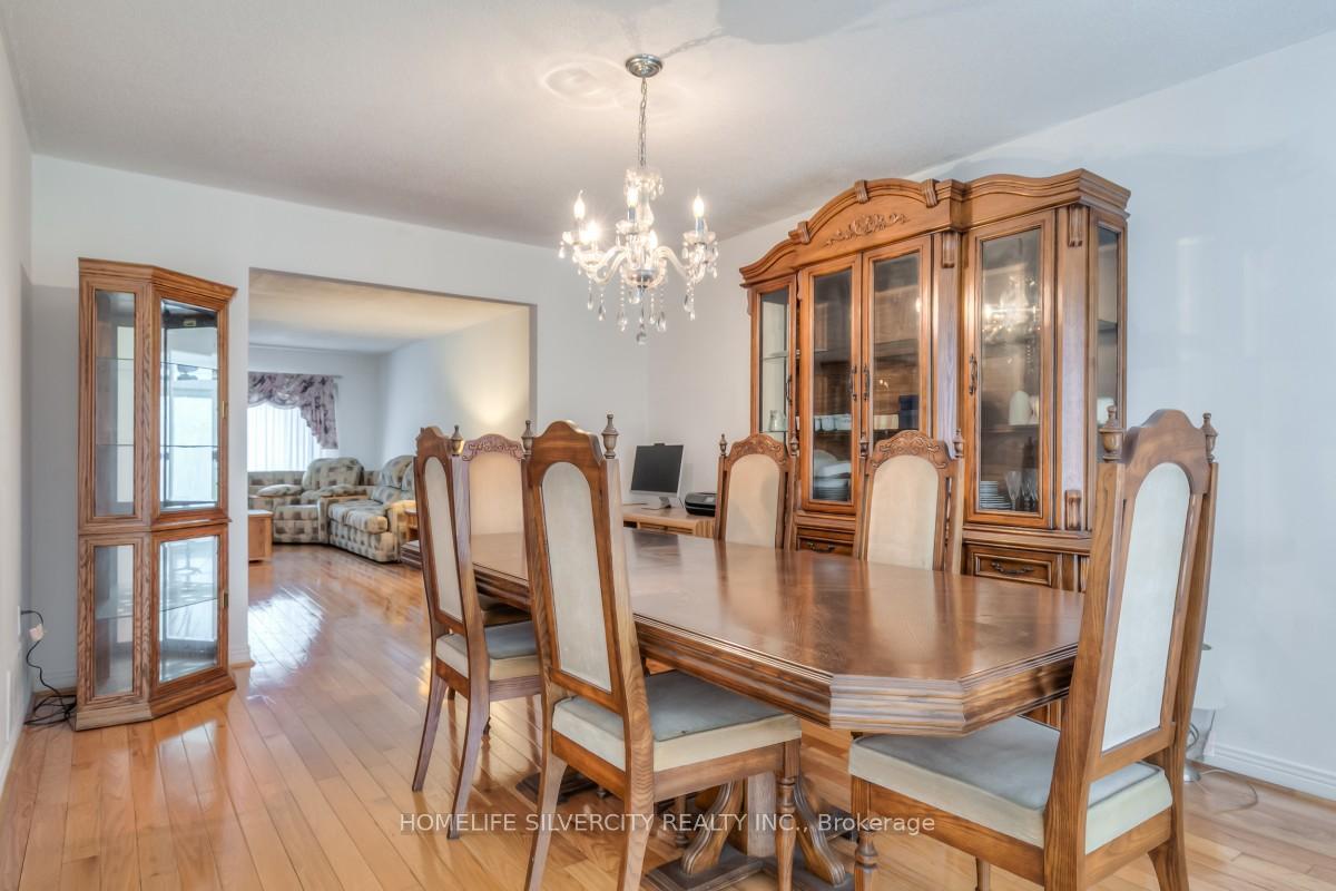 Photo 7 of 5 Braebrook Drive, Whitby, Rolling Acres — HOMEH